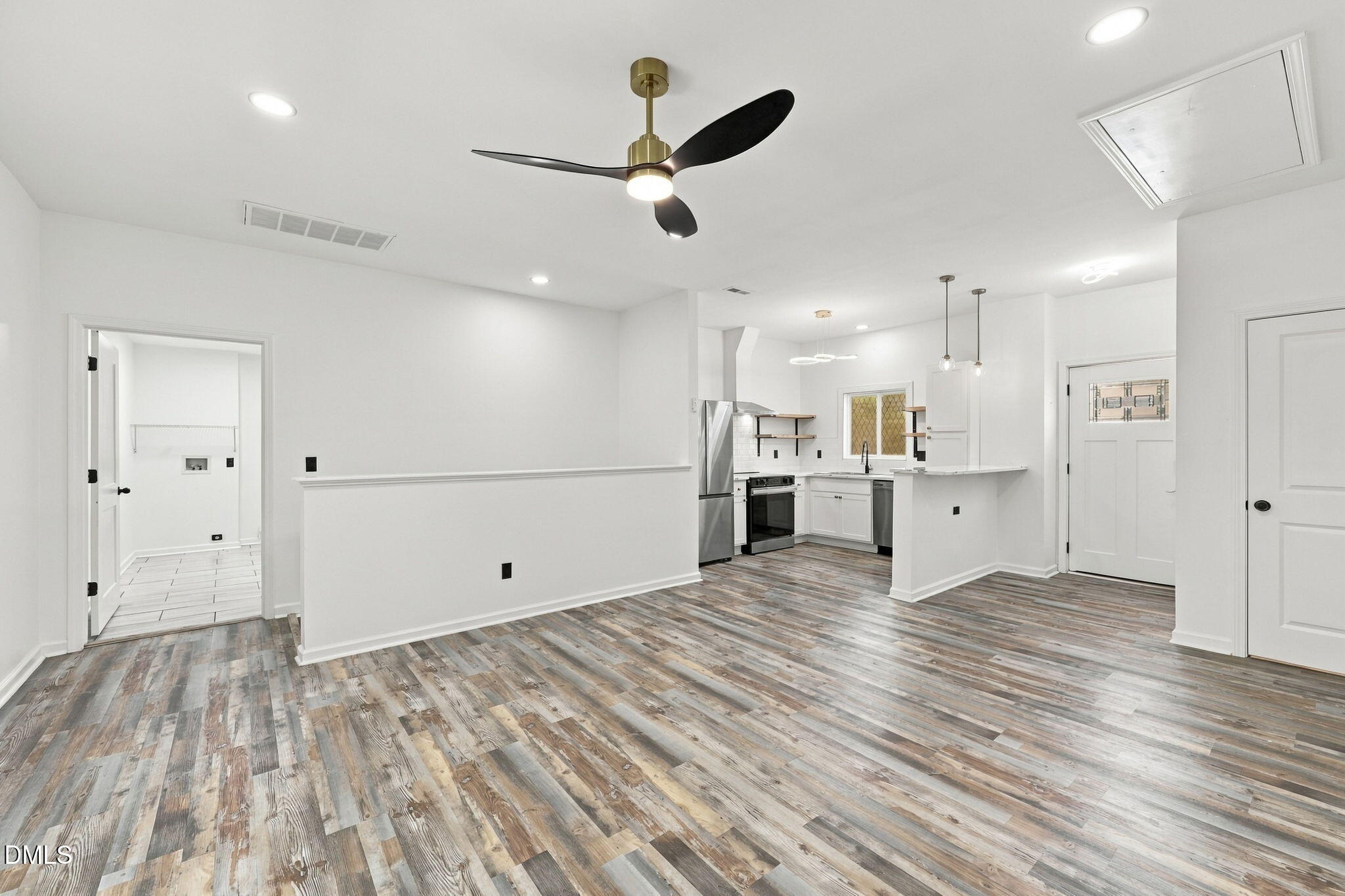 242 Oakdale Avenue Property Photo 15