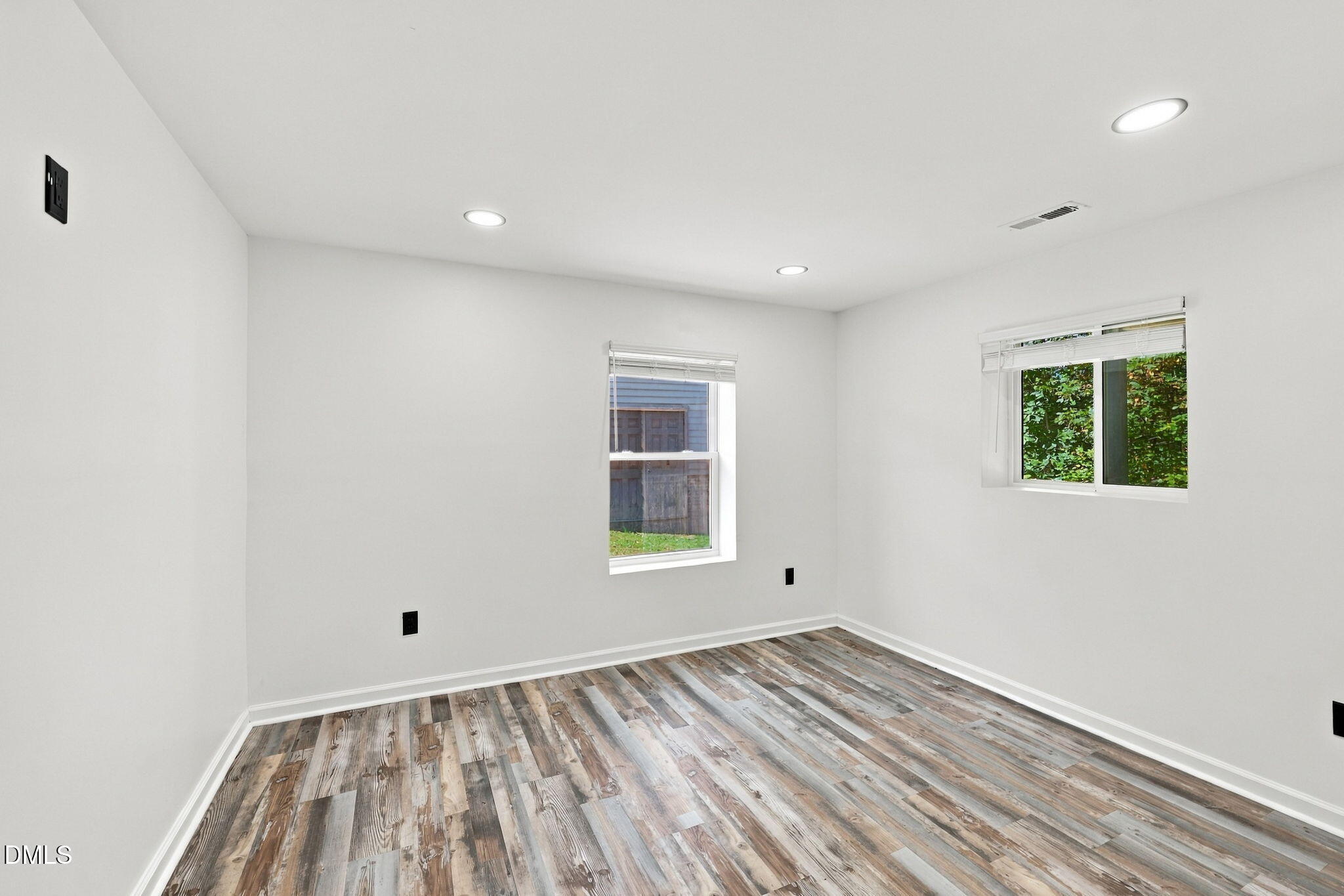 242 Oakdale Avenue Property Photo 33