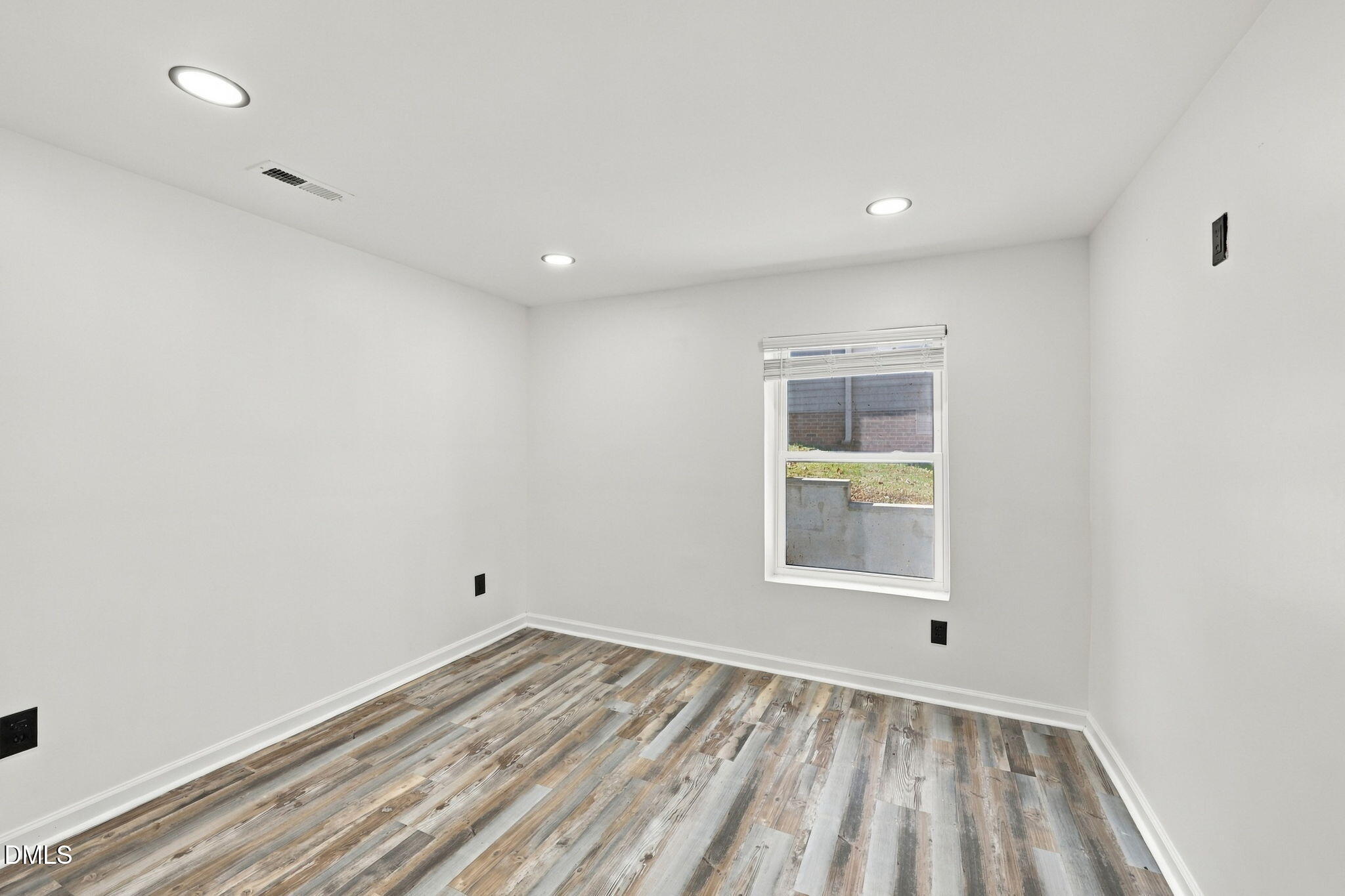 242 Oakdale Avenue Property Photo 35