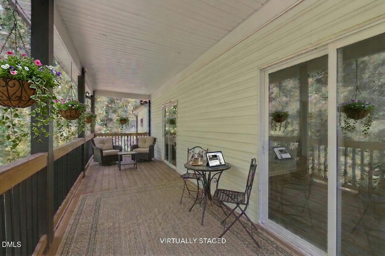 242 Oakdale Avenue Property Photo 38