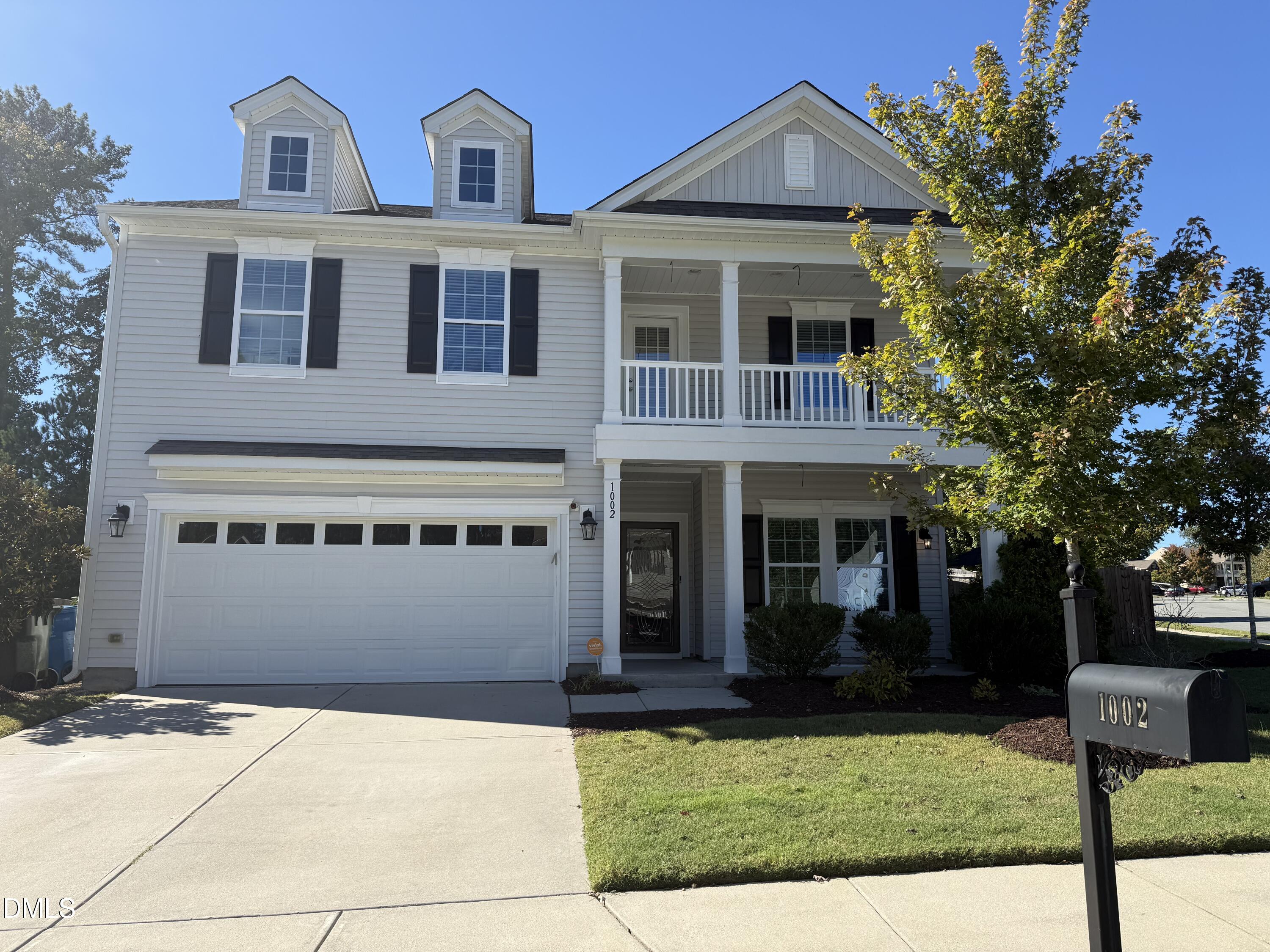 1002 Poplar Street Property Photo 1