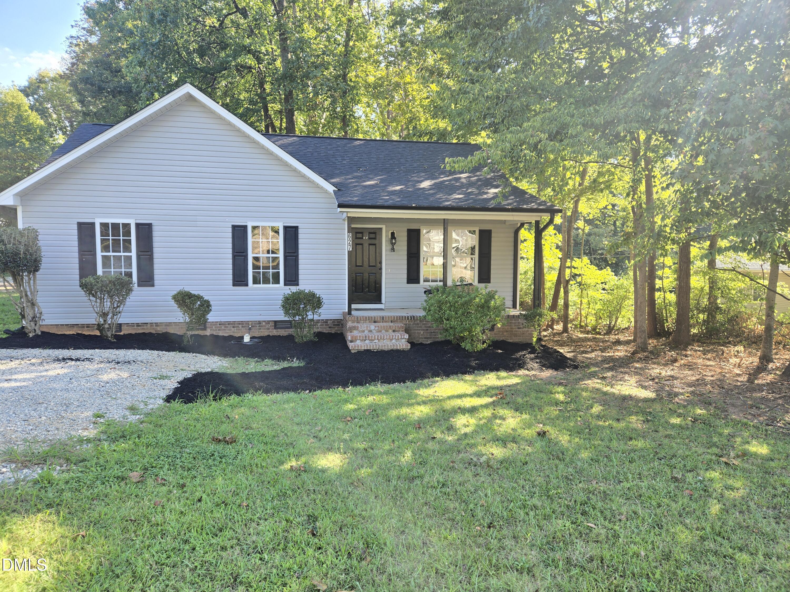 627 Kenneth Road Property Photo 1