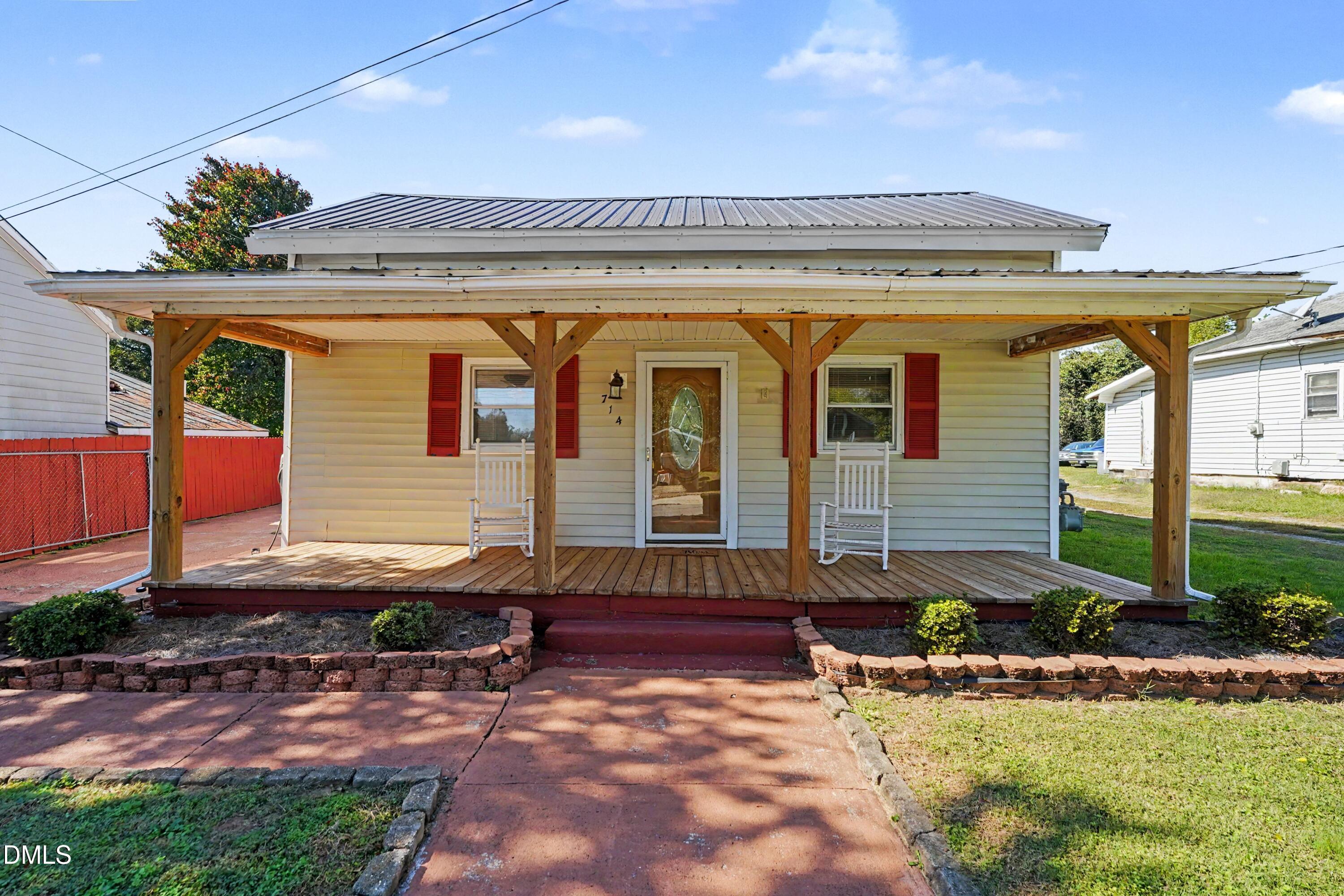 714 Montgomery Street Property Photo 1