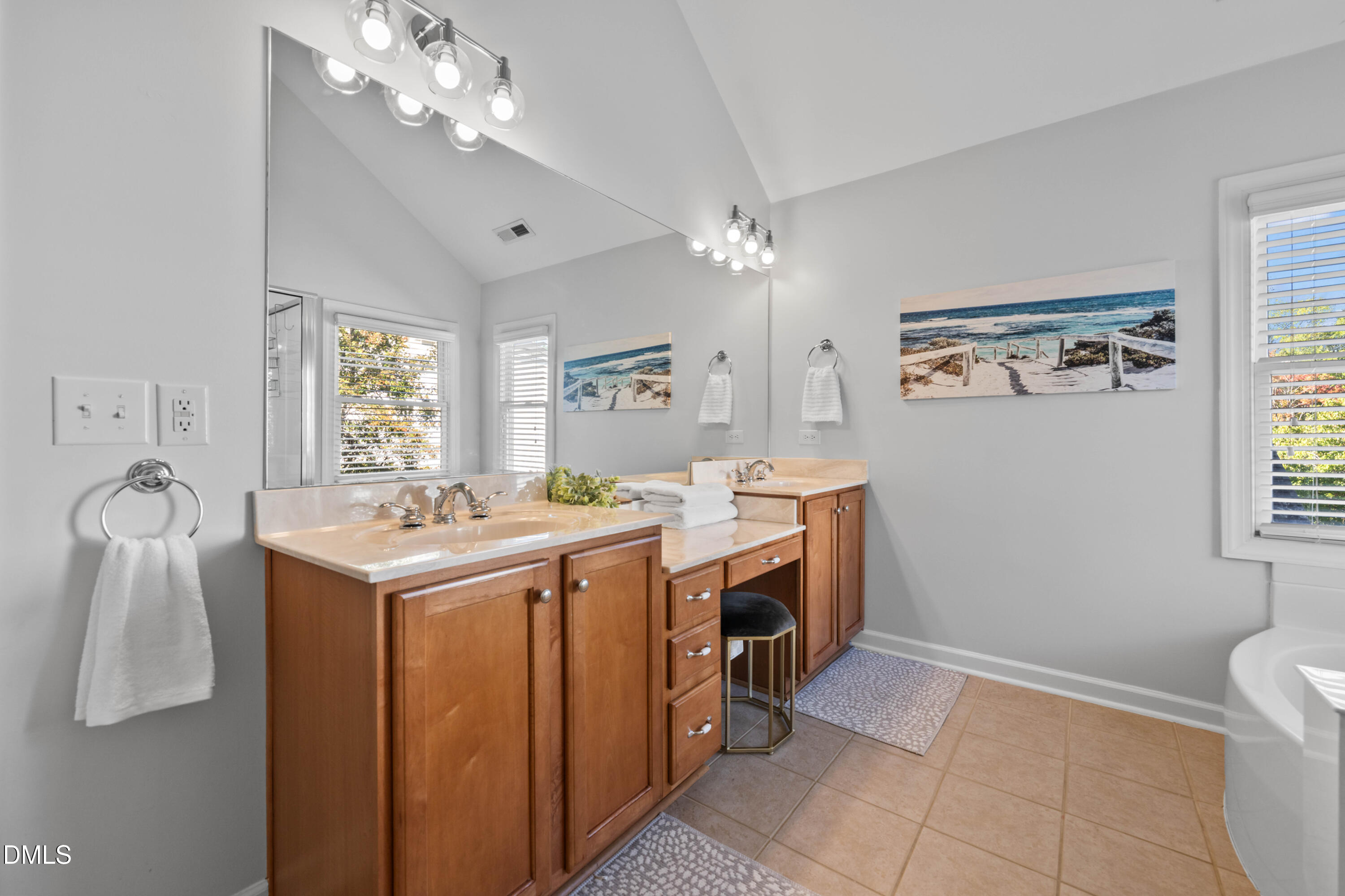 1700 Legendary Lane Property Photo 14