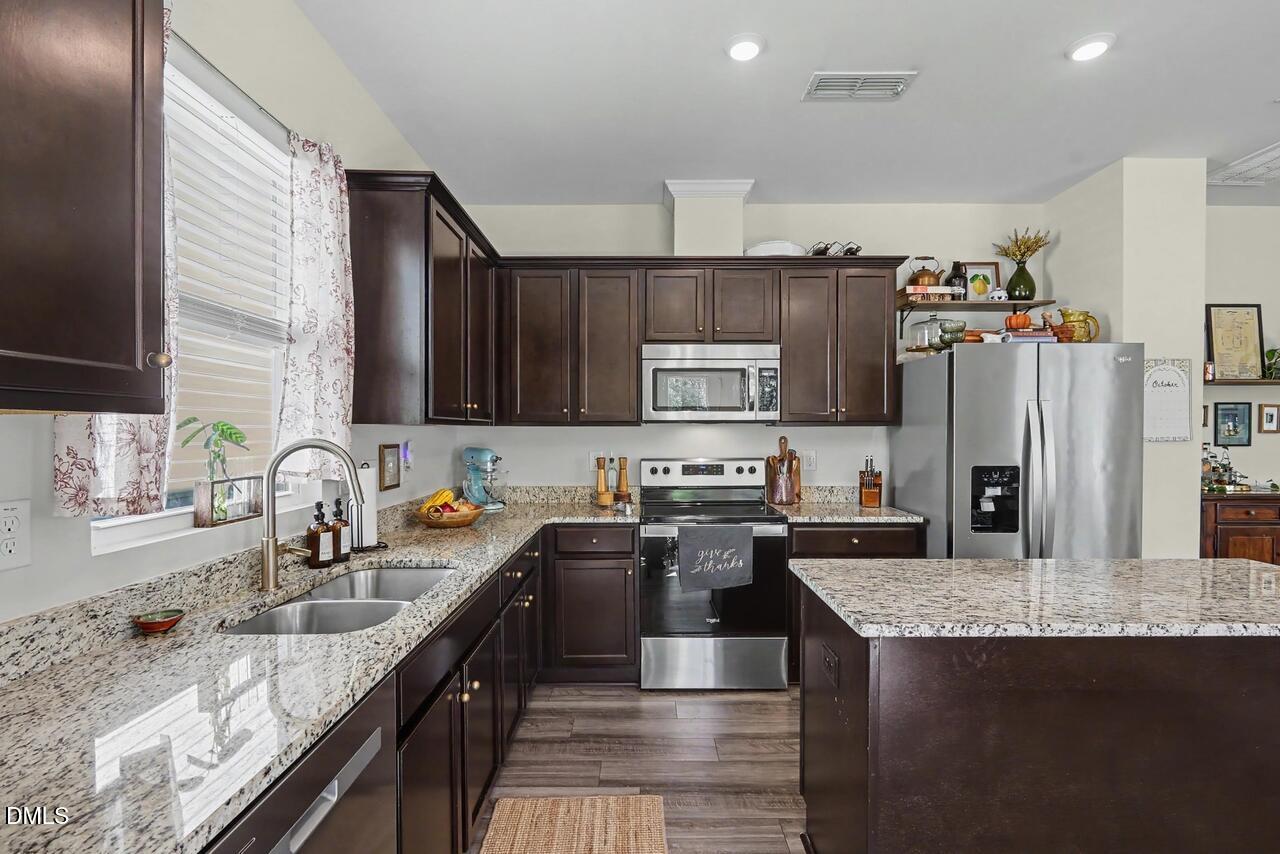 1524 Rhodes Pond Street Property Photo 10
