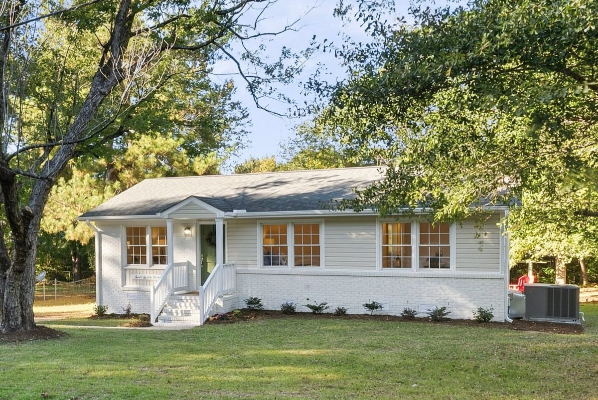 449 E Smithfield Street Property Photo 1