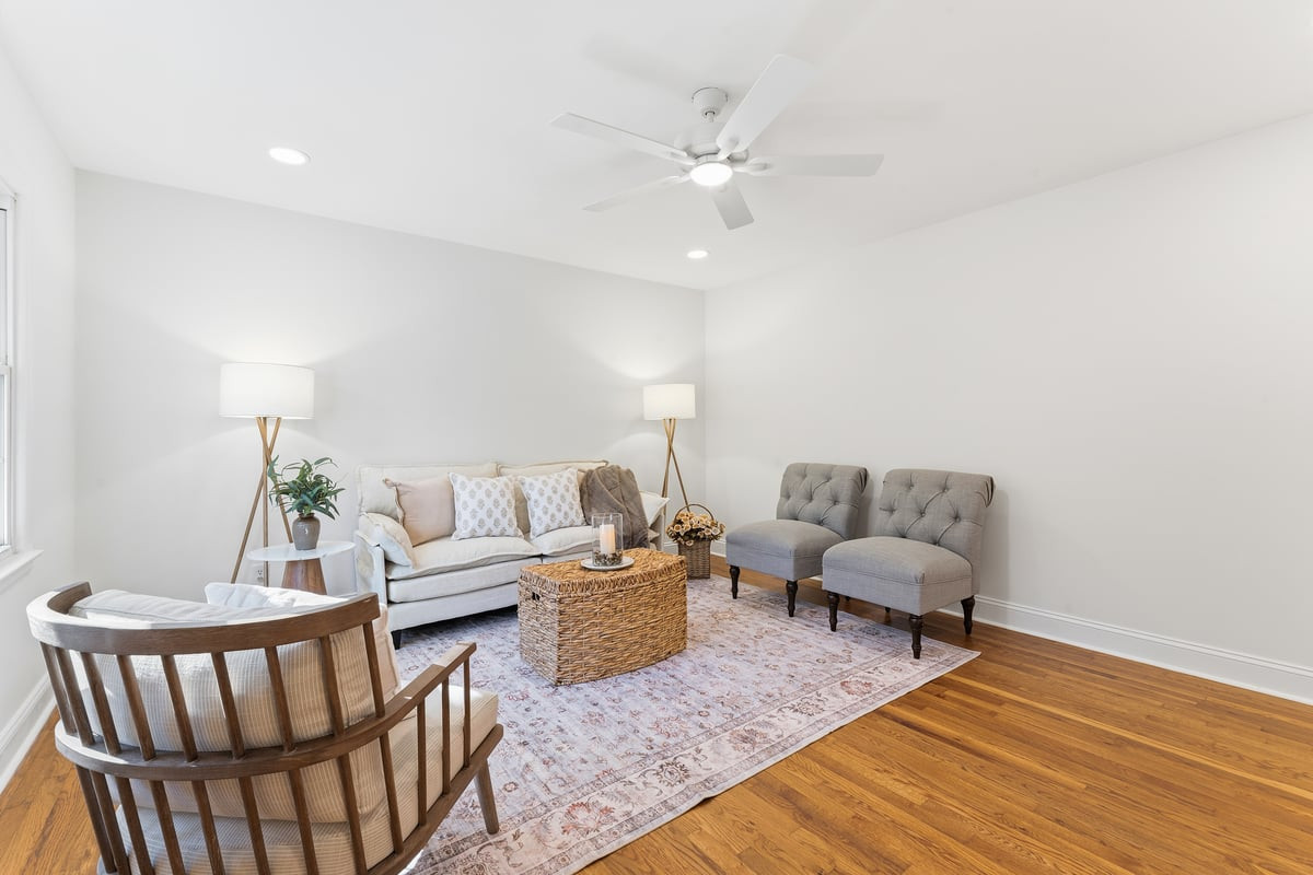 449 E Smithfield Street Property Photo 11