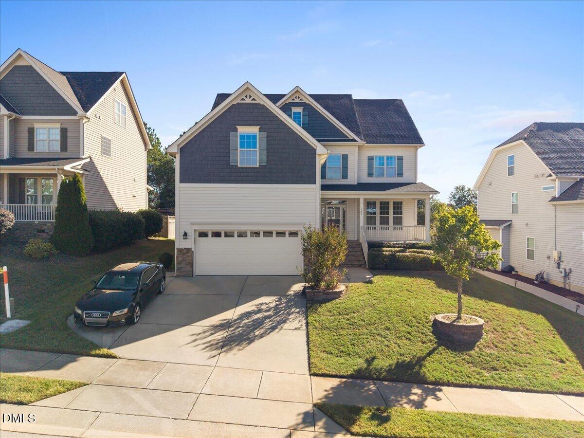 700 Crimson Oak Lane Property Photo 1