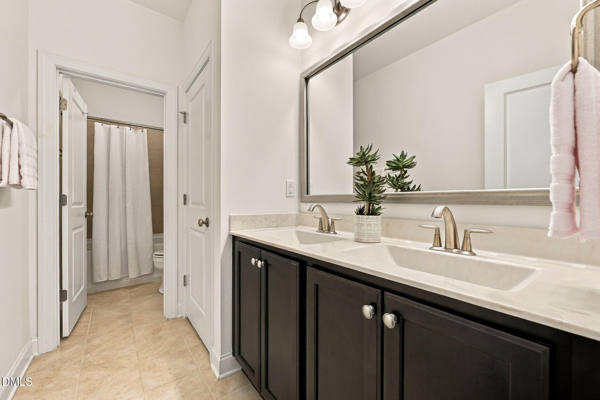 931 Regency Cottage Place Property Photo 28