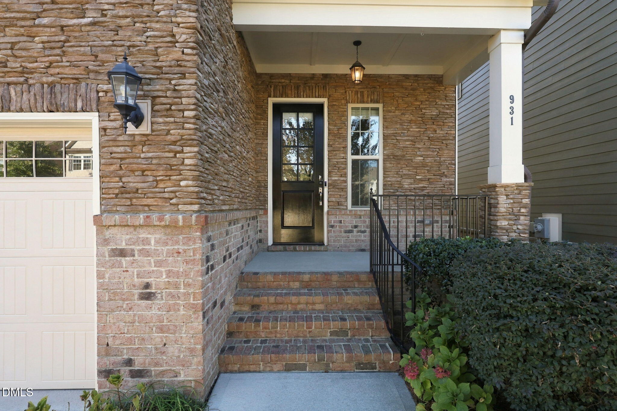 931 Regency Cottage Place Property Photo 43
