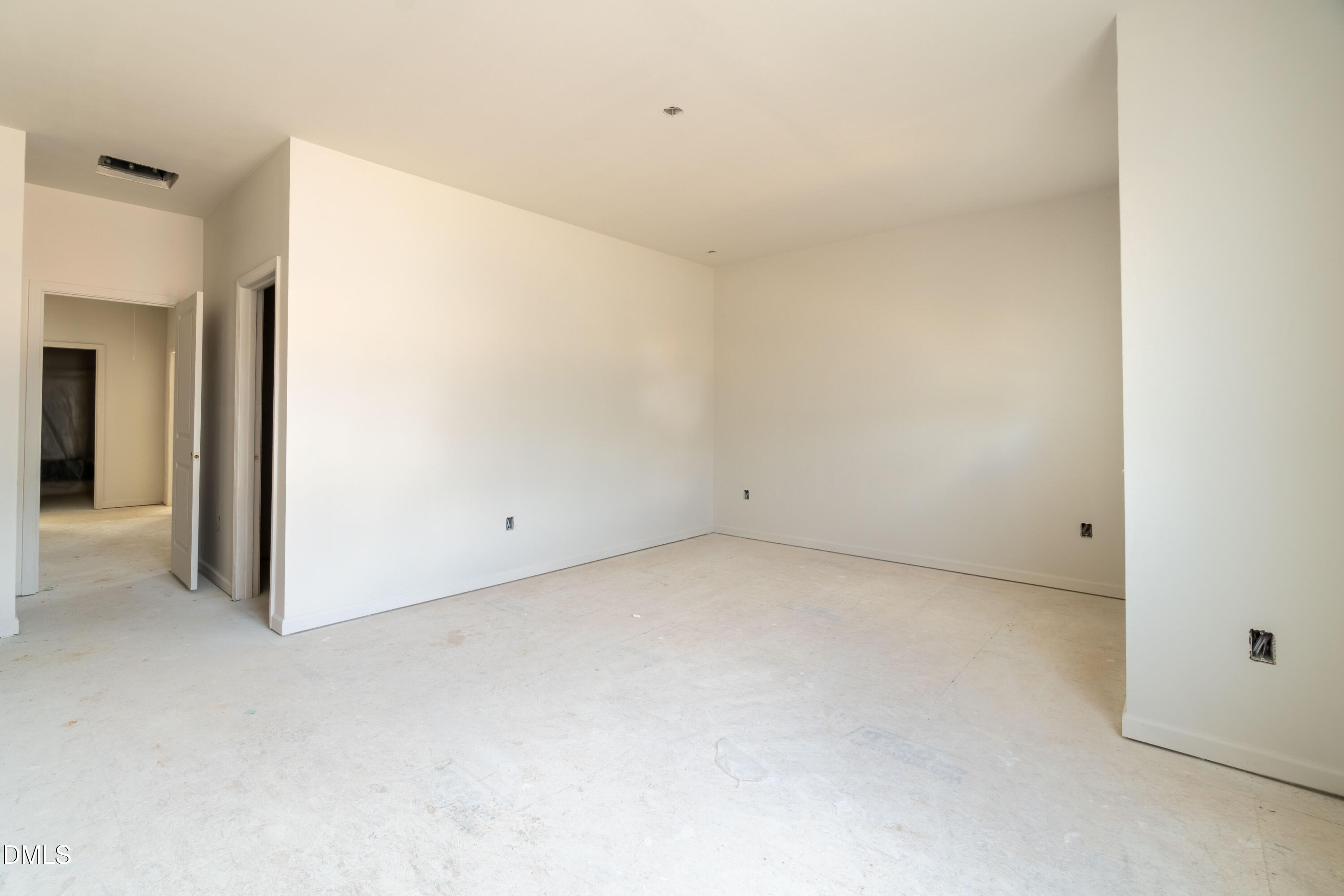 561 Trove Lane Property Photo 4