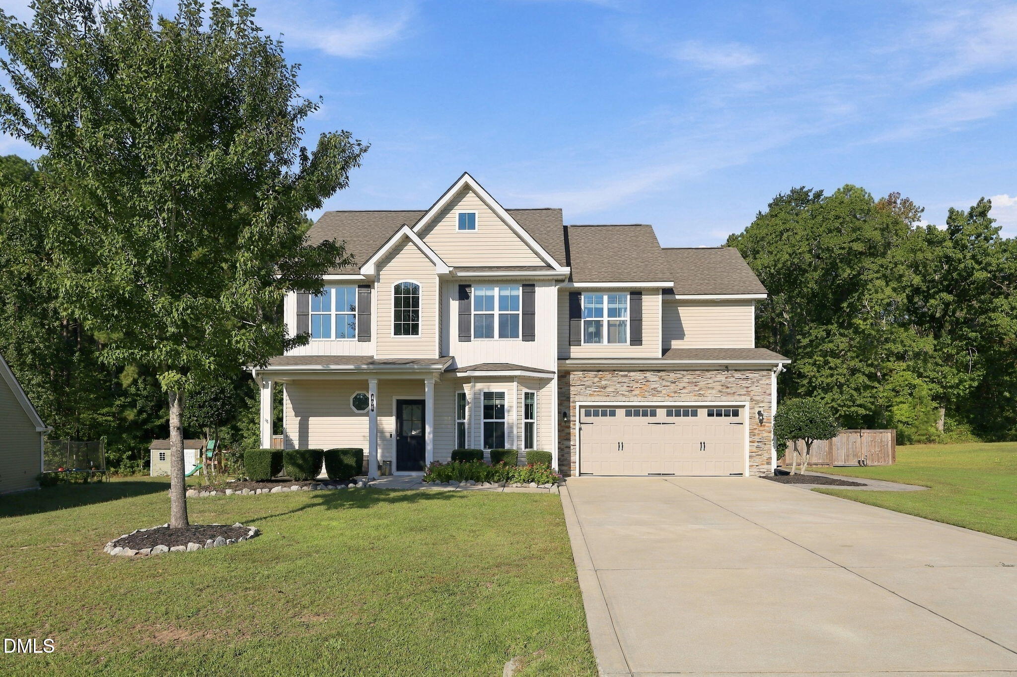 406 Avery Pond Drive Property Photo 1