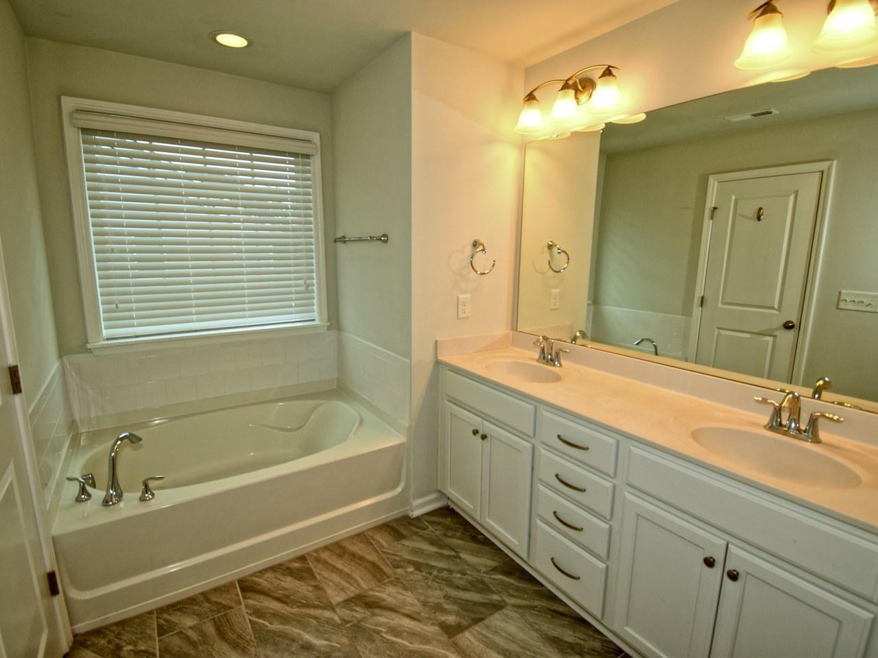 1425 Southpoint Trail Property Photo 14