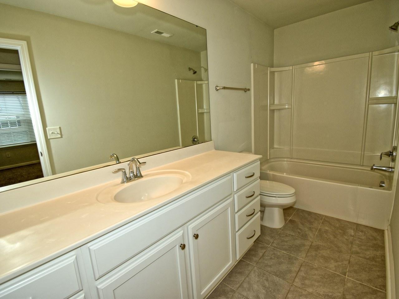 1425 Southpoint Trail Property Photo 17