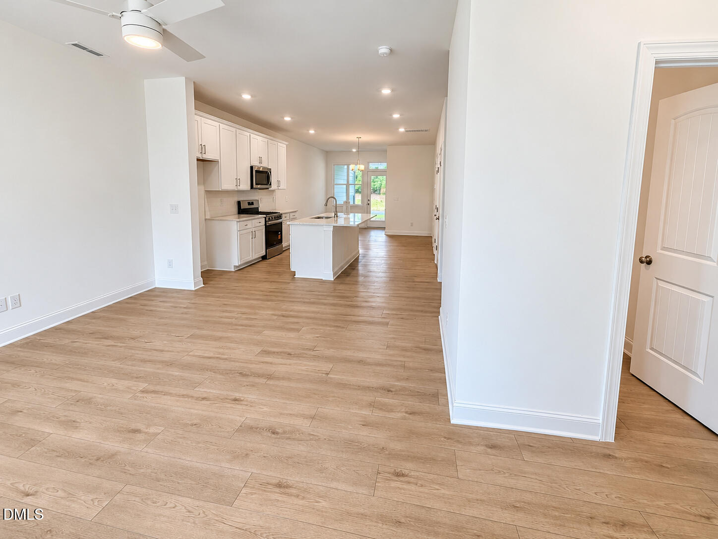 550 Traditions Grande Boulevard Property Photo 6