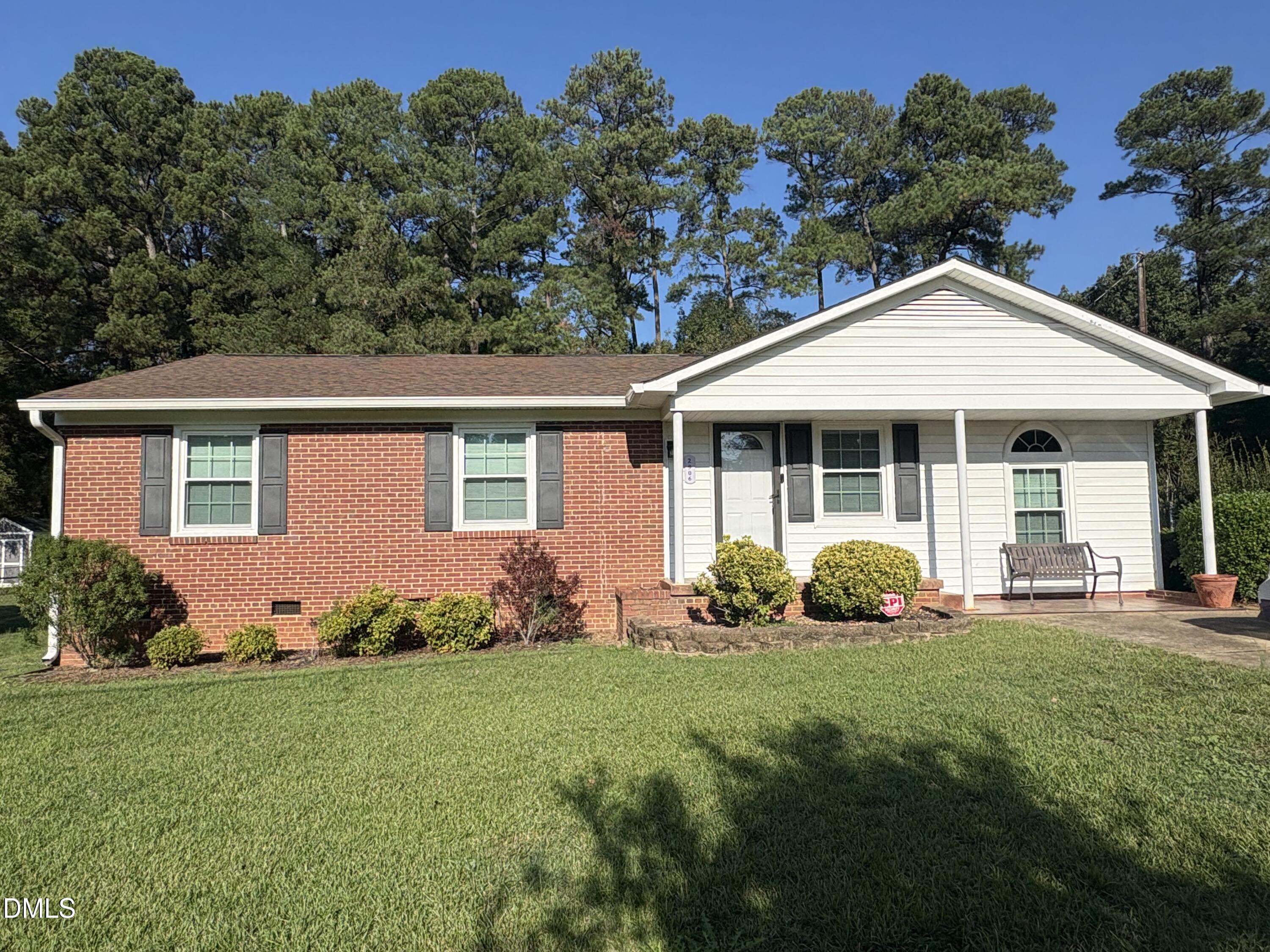 2906 Crestline Avenue Property Photo 1