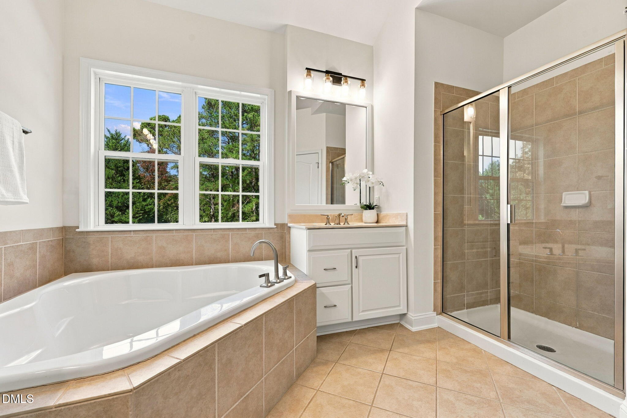 8 Eastcrest Court Property Photo 18