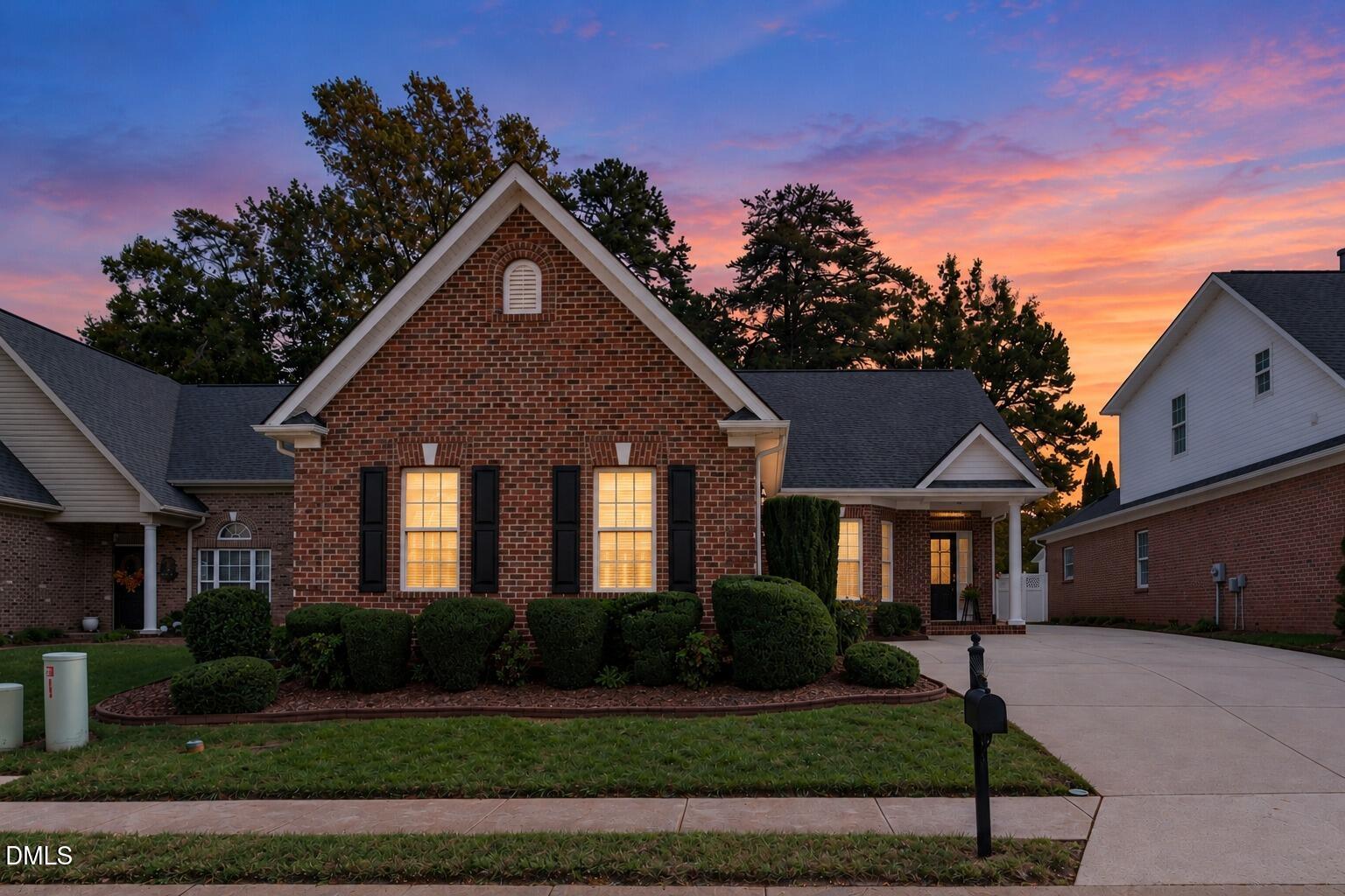 5933 Kenville Green Circle Property Photo 1