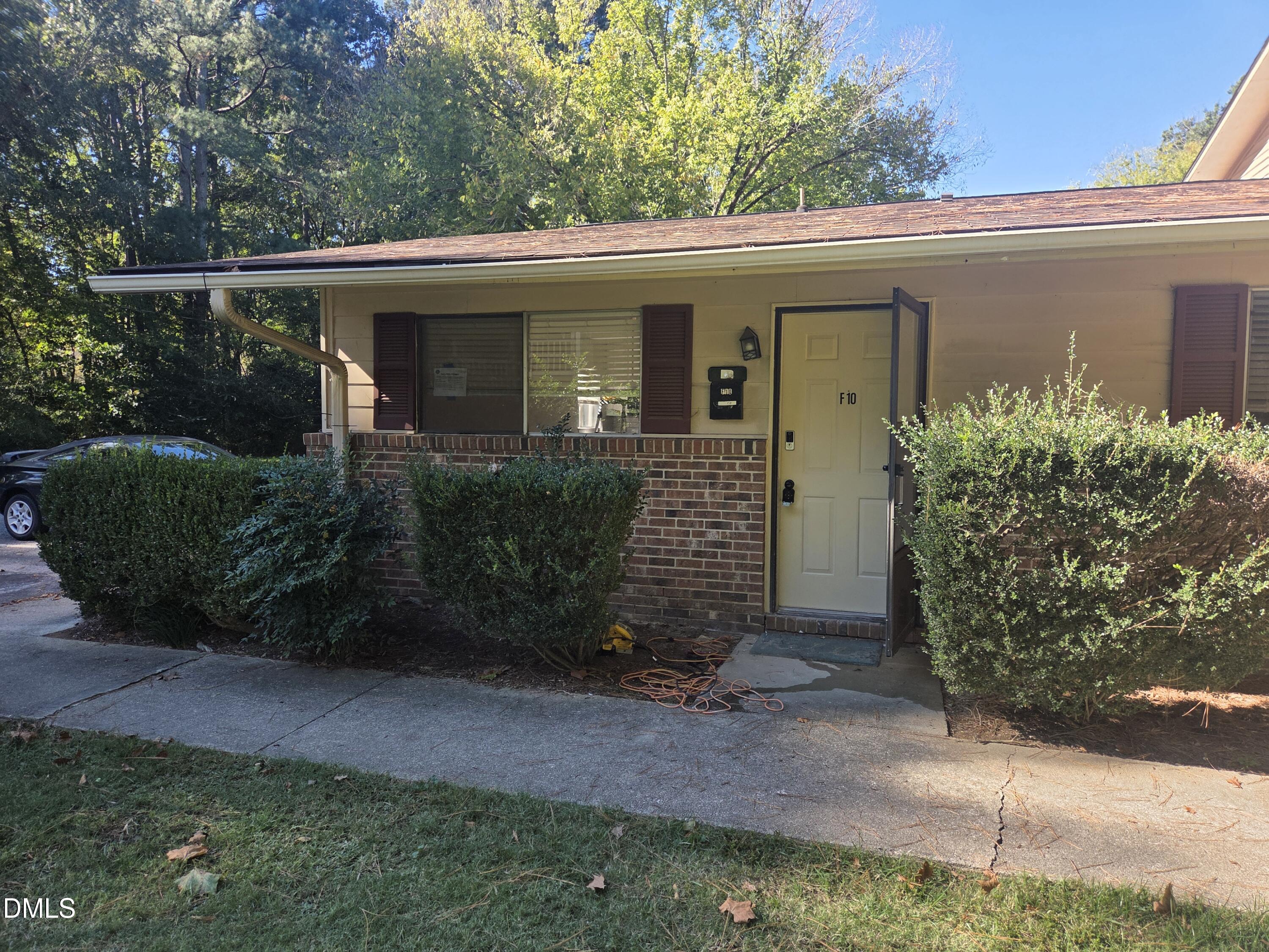 130 S Estes Drive Property Photo 1