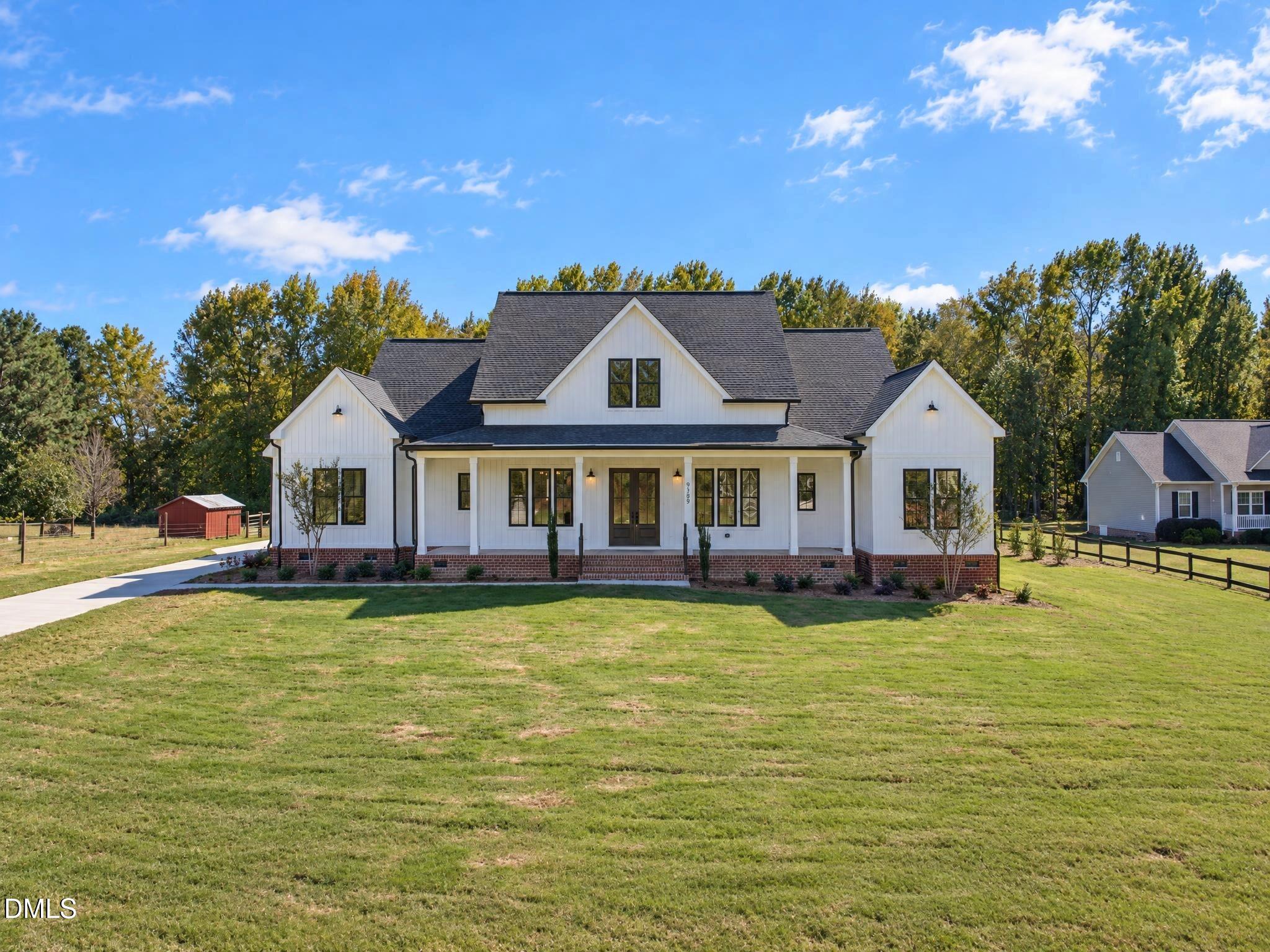 9389 Nc-210 Property Photo 1