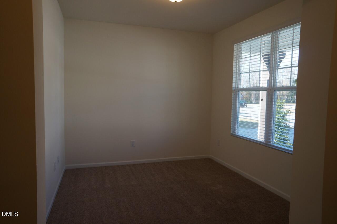 671 Lavenham Lane Property Photo 4