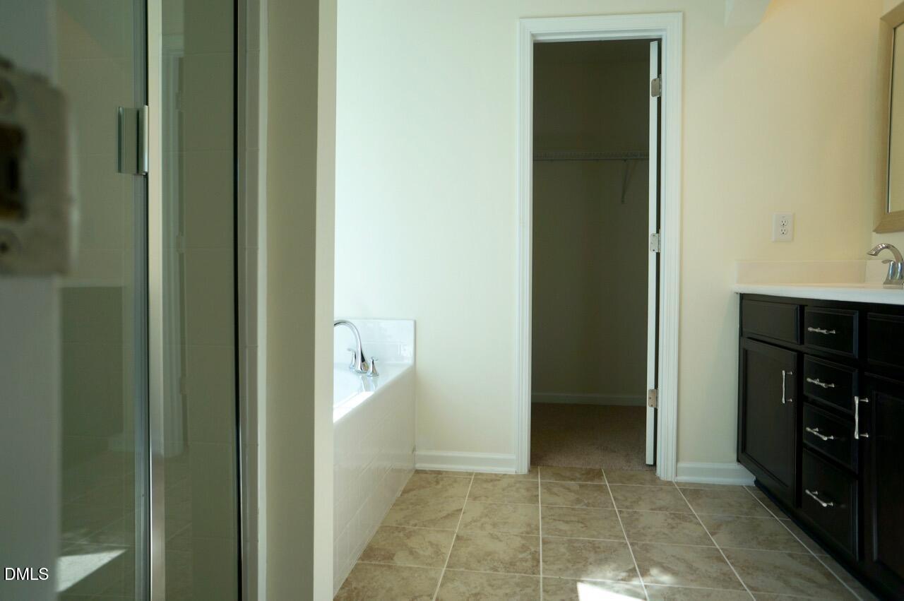 671 Lavenham Lane Property Photo 18