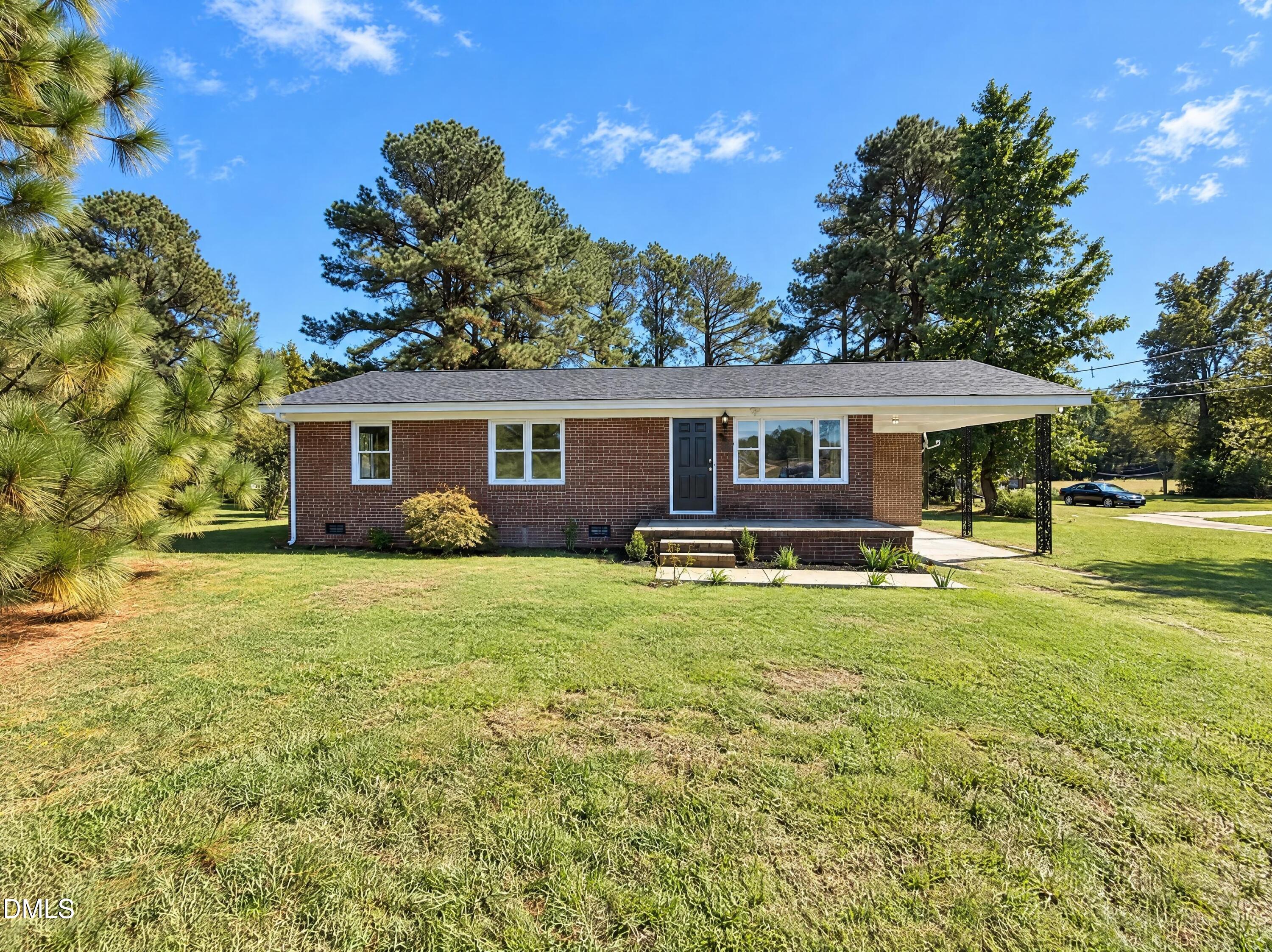 5244 Lindsey Road Property Photo 1
