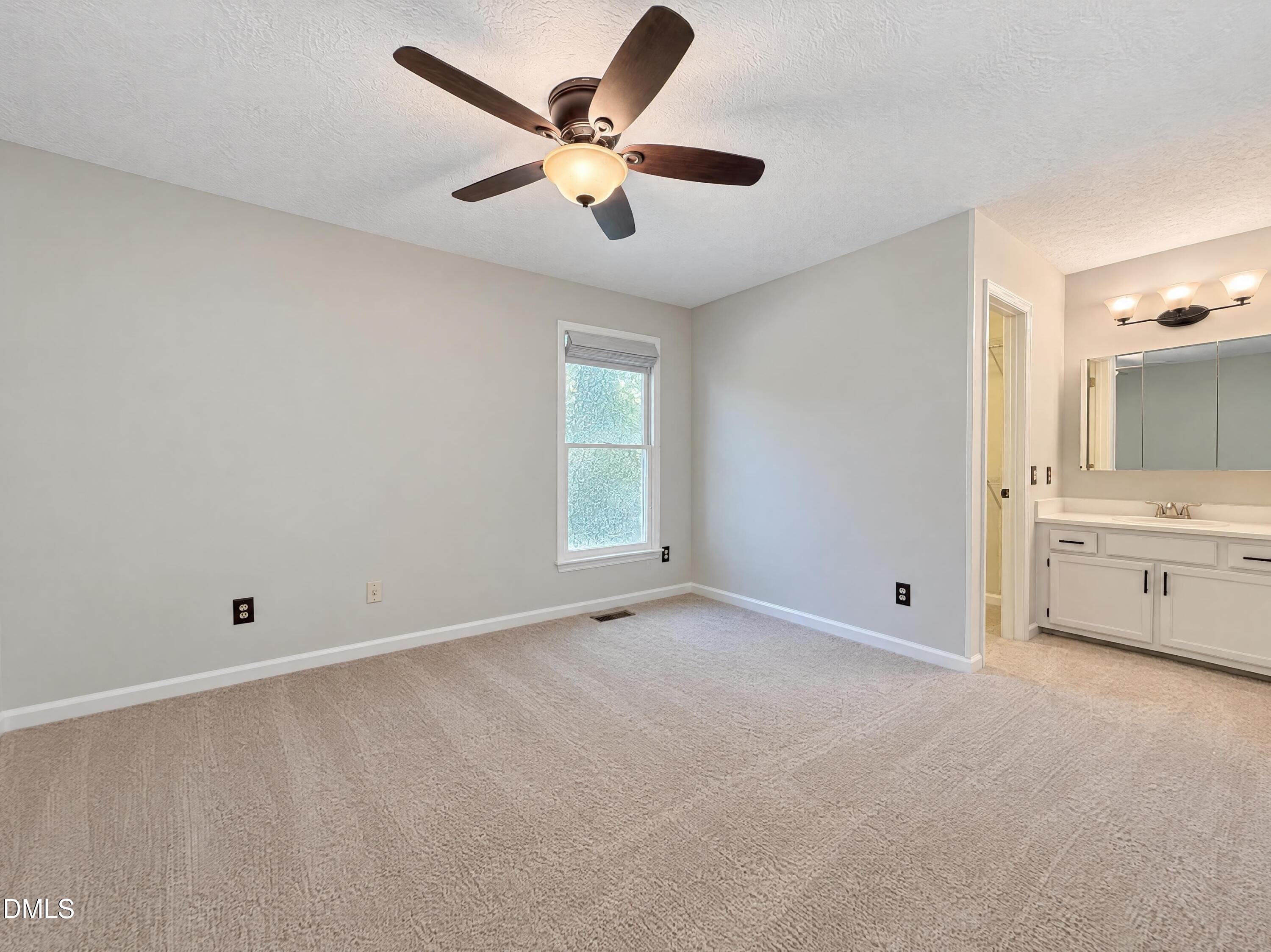 1290 Arailia Drive Property Photo 4