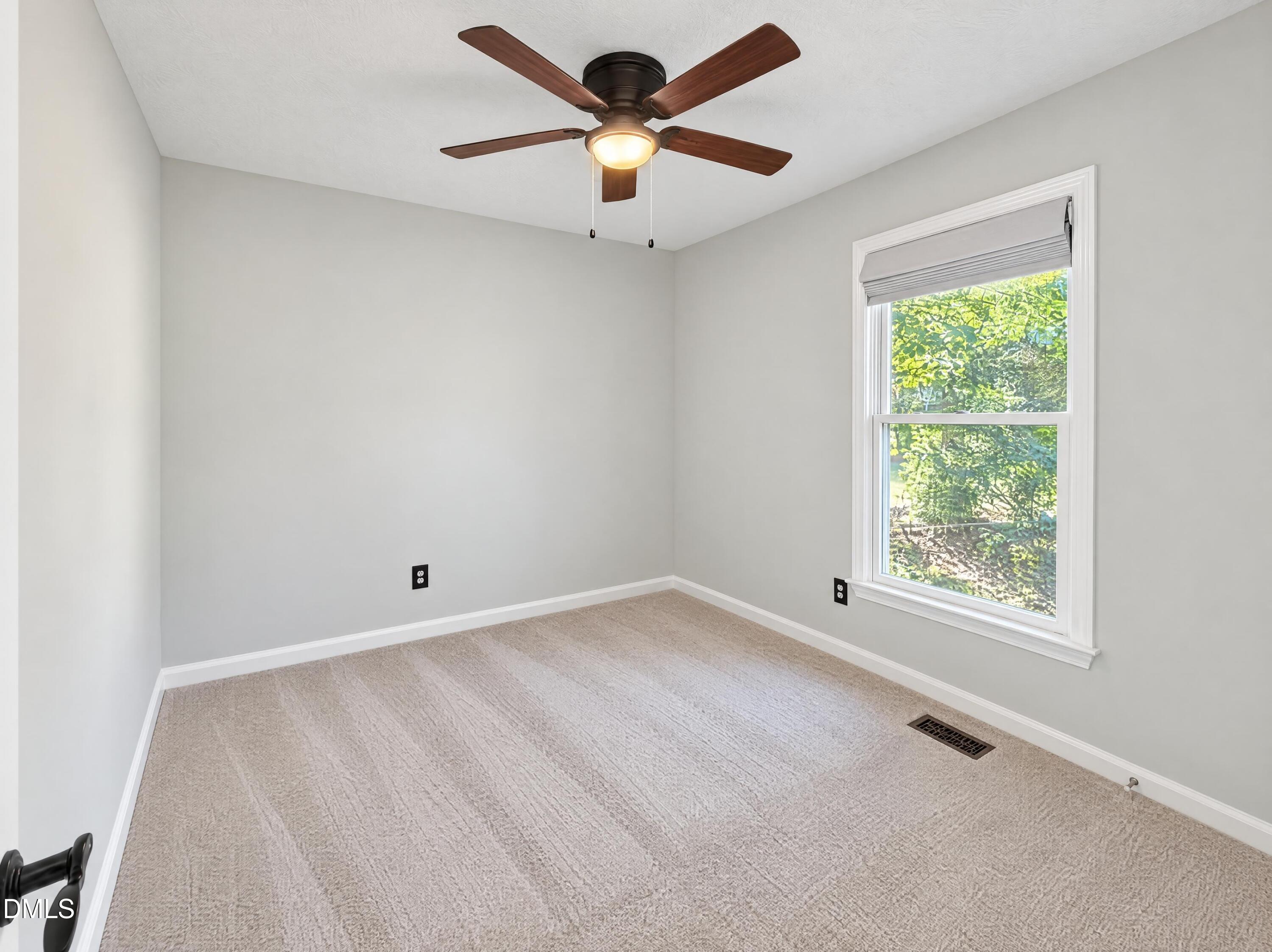1290 Arailia Drive Property Photo 11