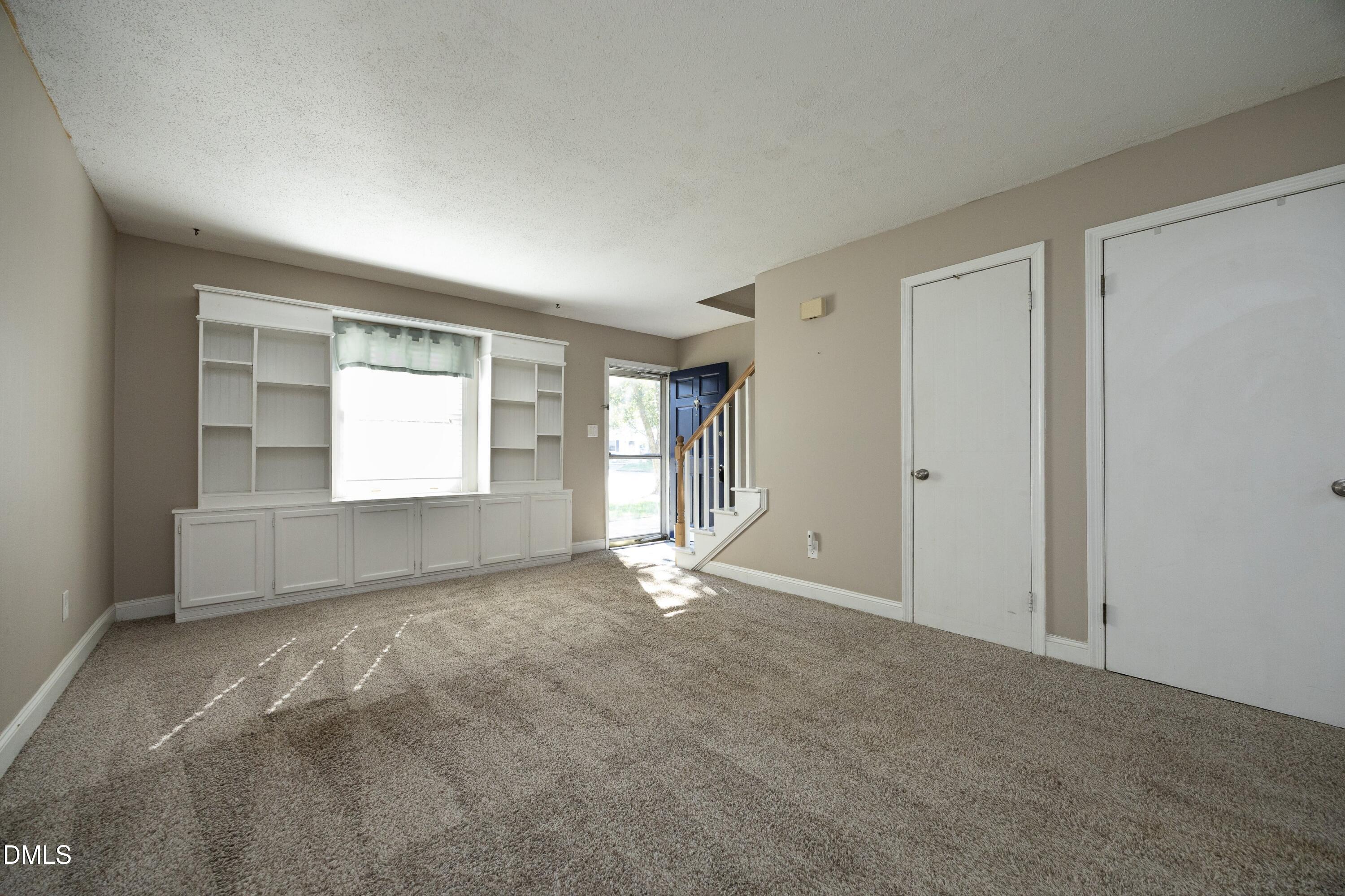 1110 Donaldson Drive Property Photo 6