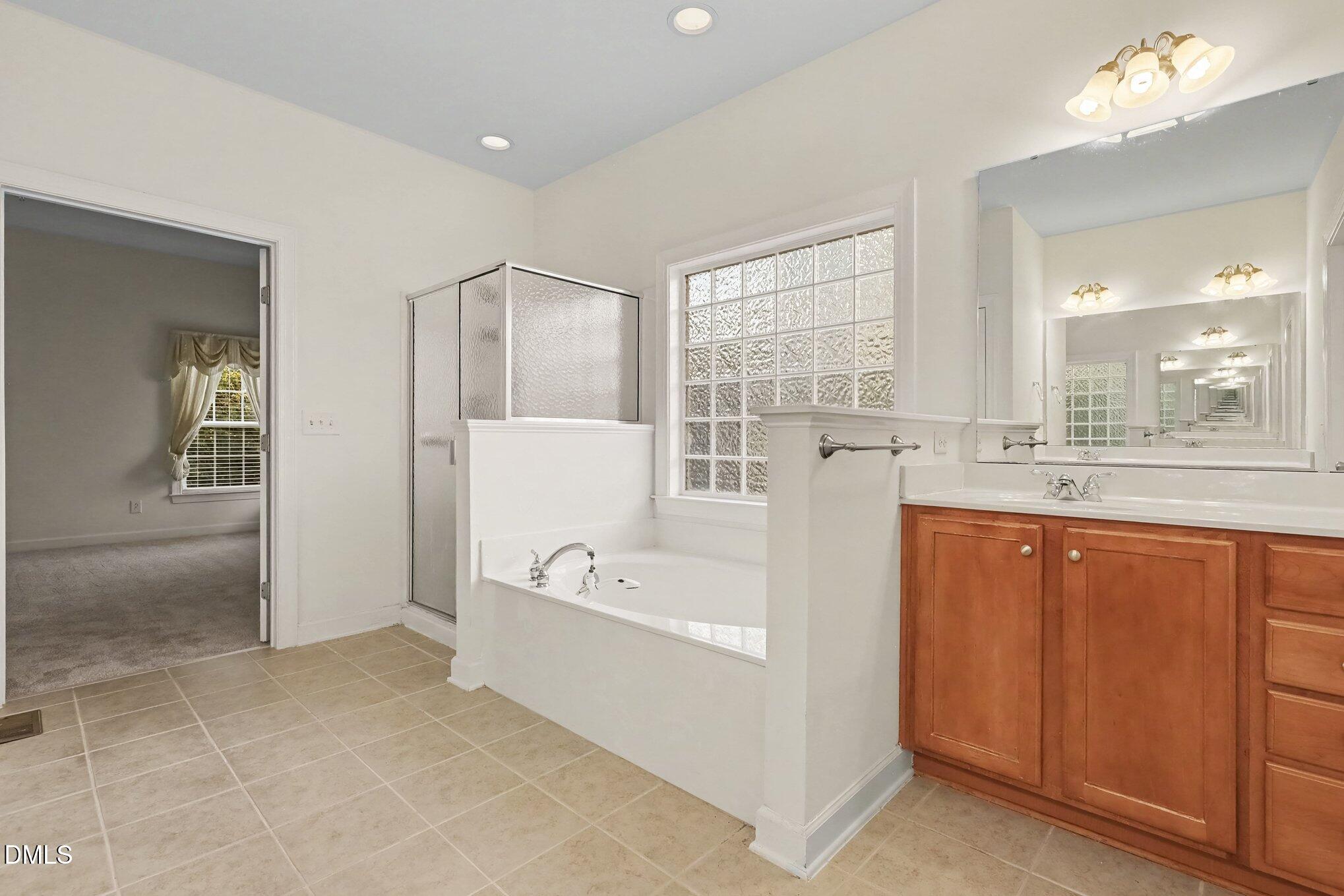 3121 Hummer Way Property Photo 4