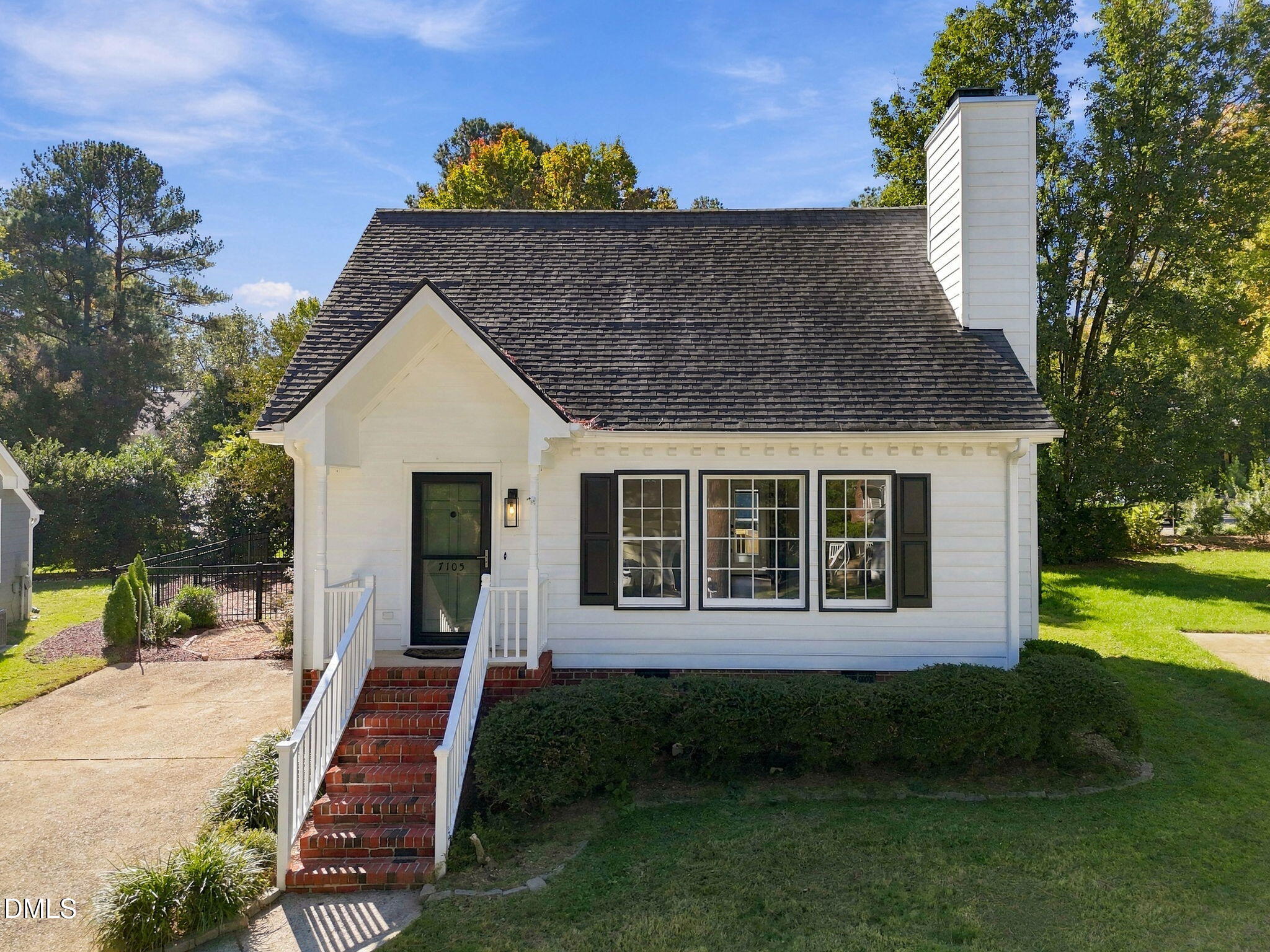 7105 Kinross Drive Property Photo 1
