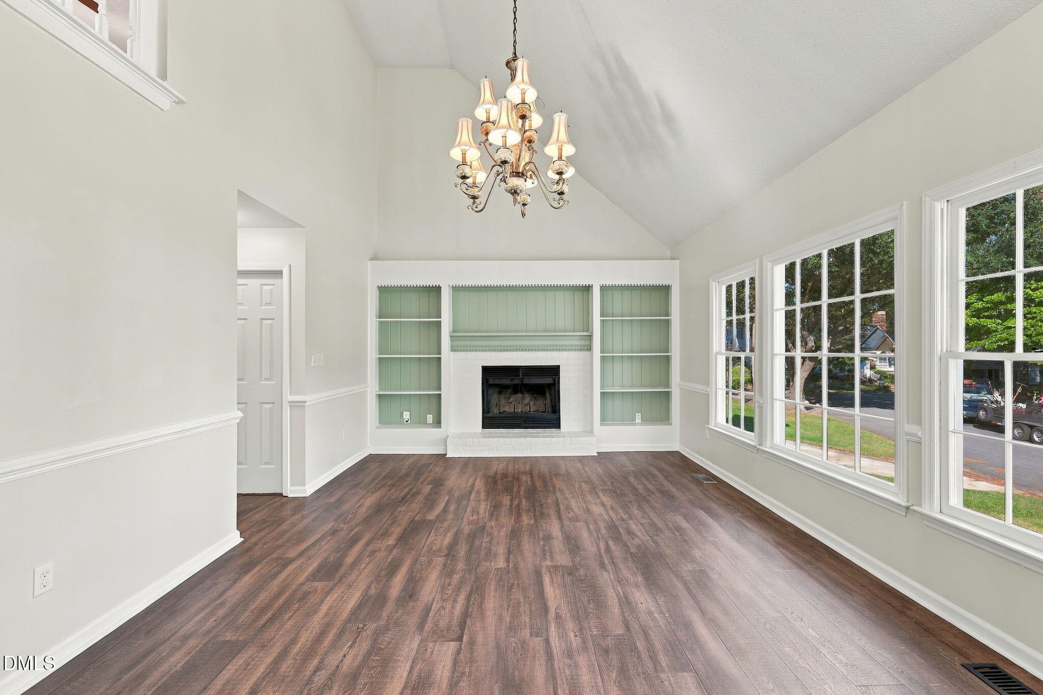 7105 Kinross Drive Property Photo 3