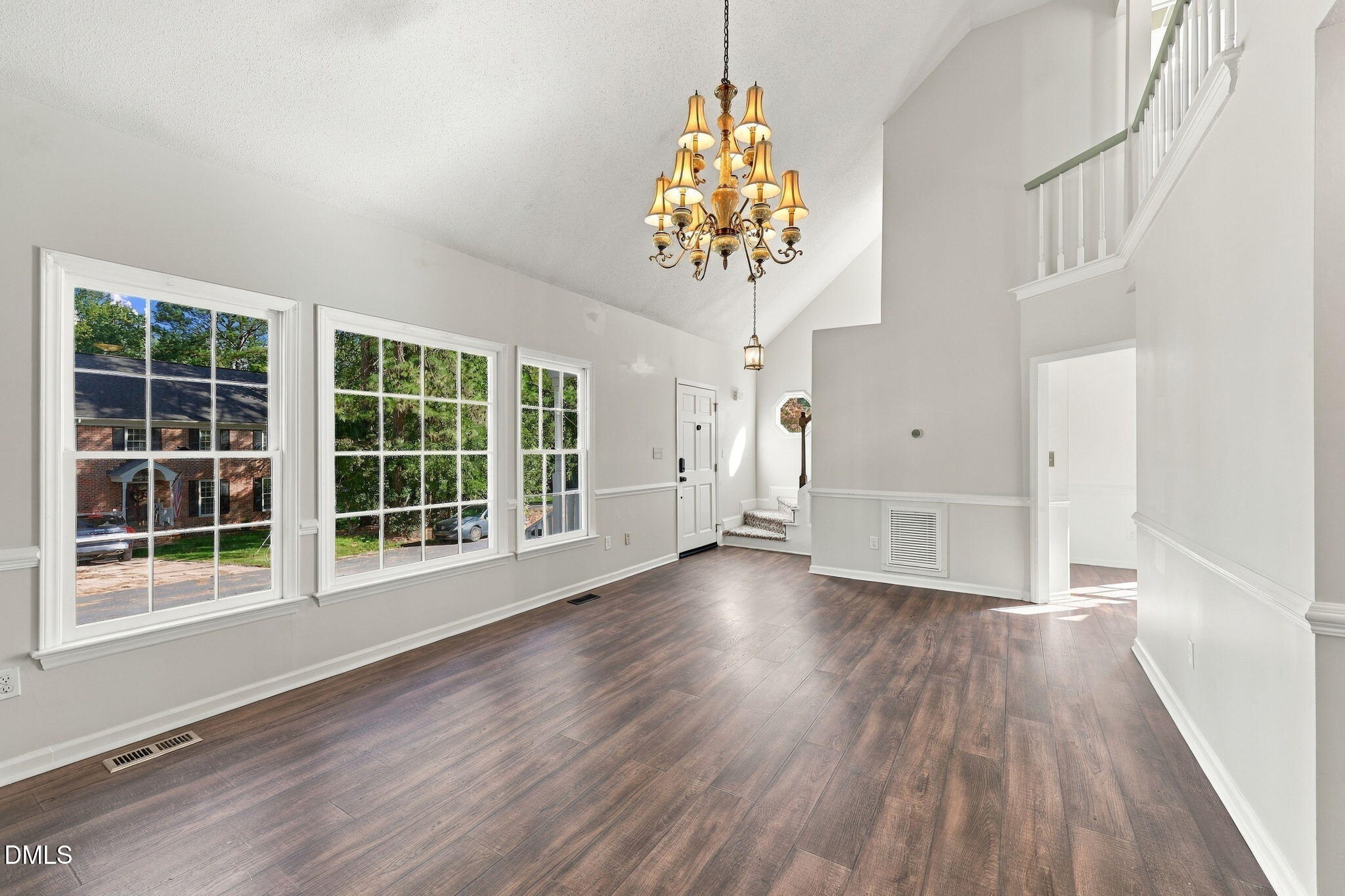7105 Kinross Drive Property Photo 4