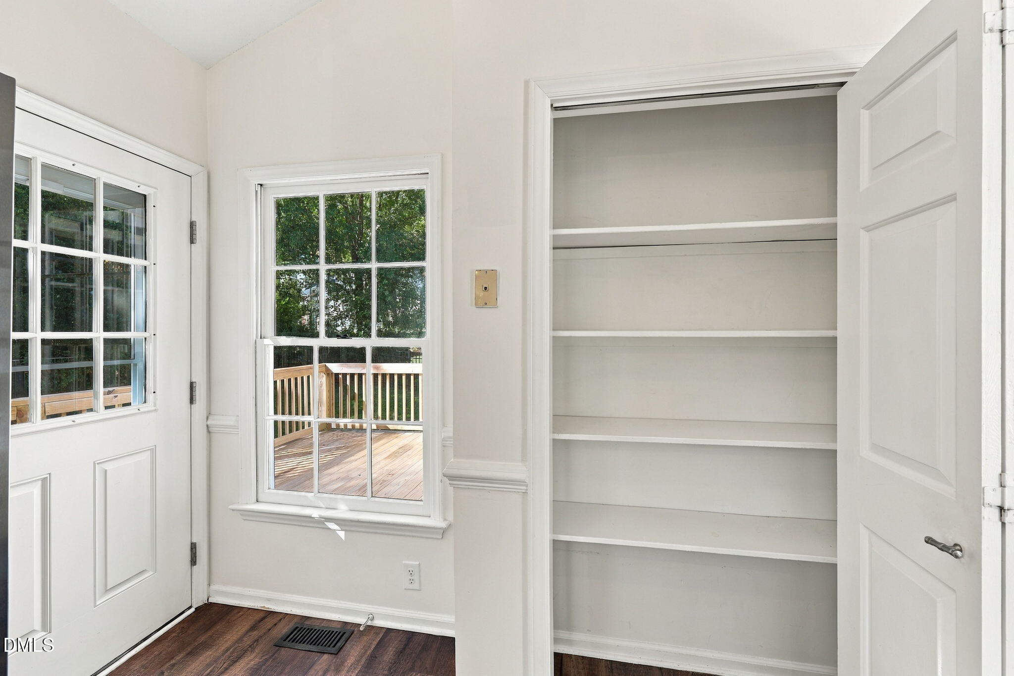 7105 Kinross Drive Property Photo 10