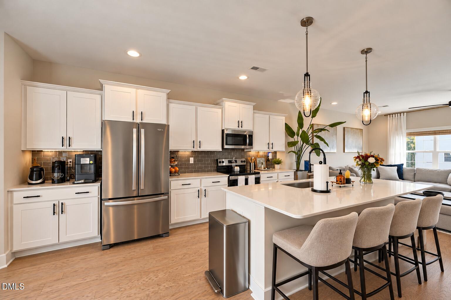 8111 Diversy Way Property Photo 8