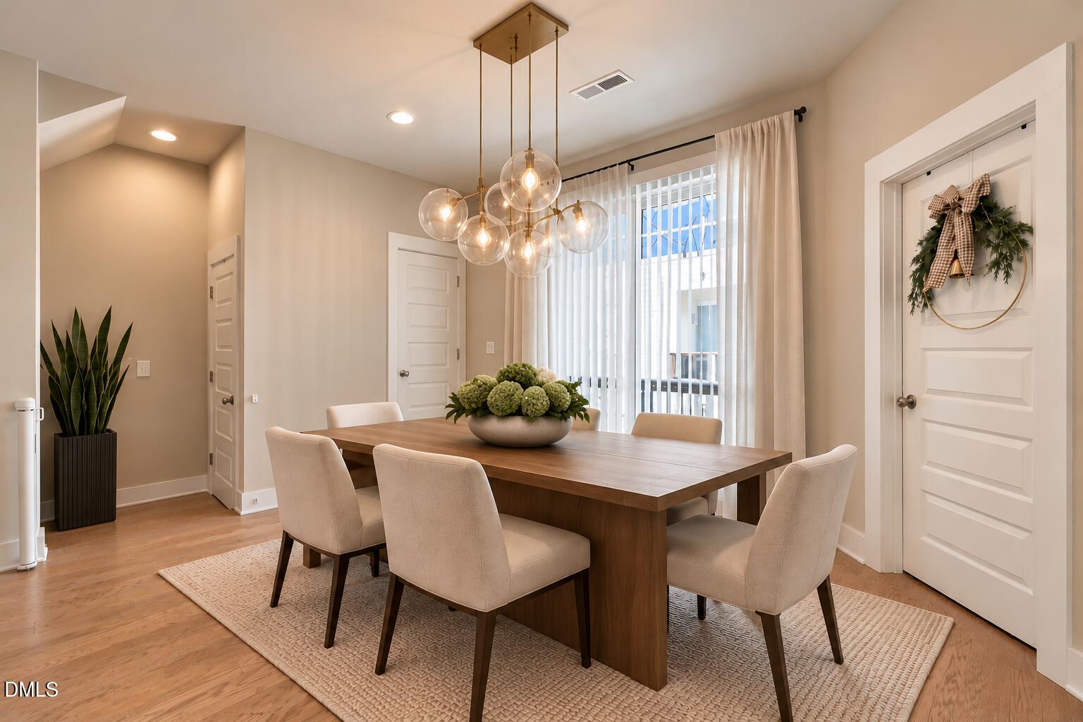 8111 Diversy Way Property Photo 11