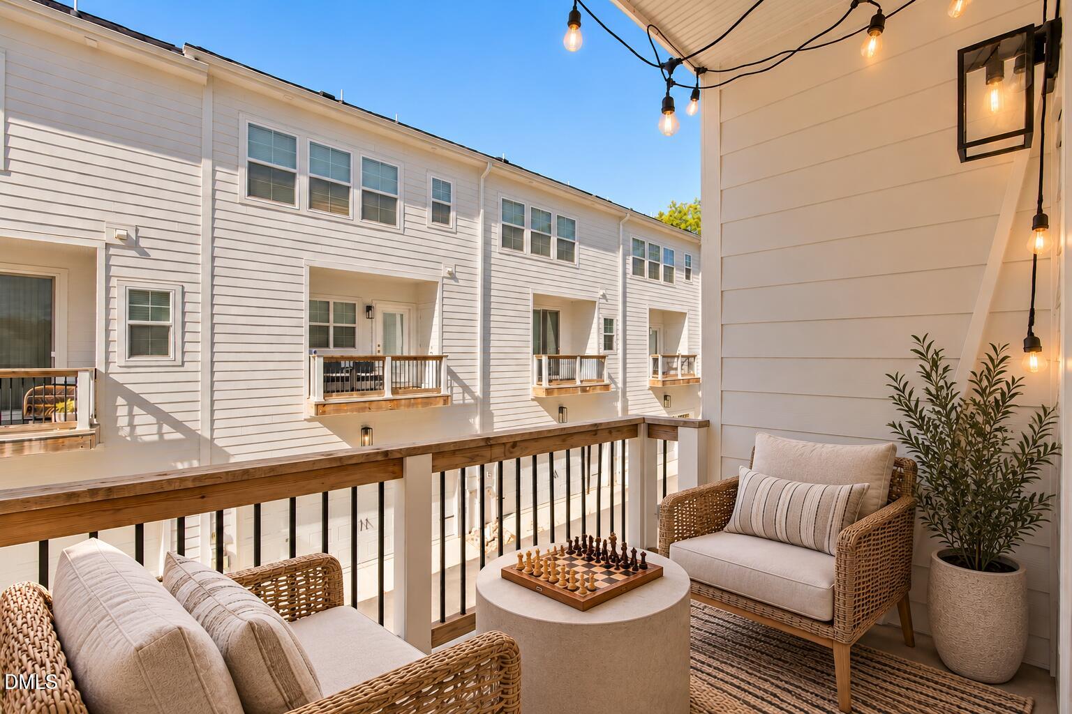 8111 Diversy Way Property Photo 15