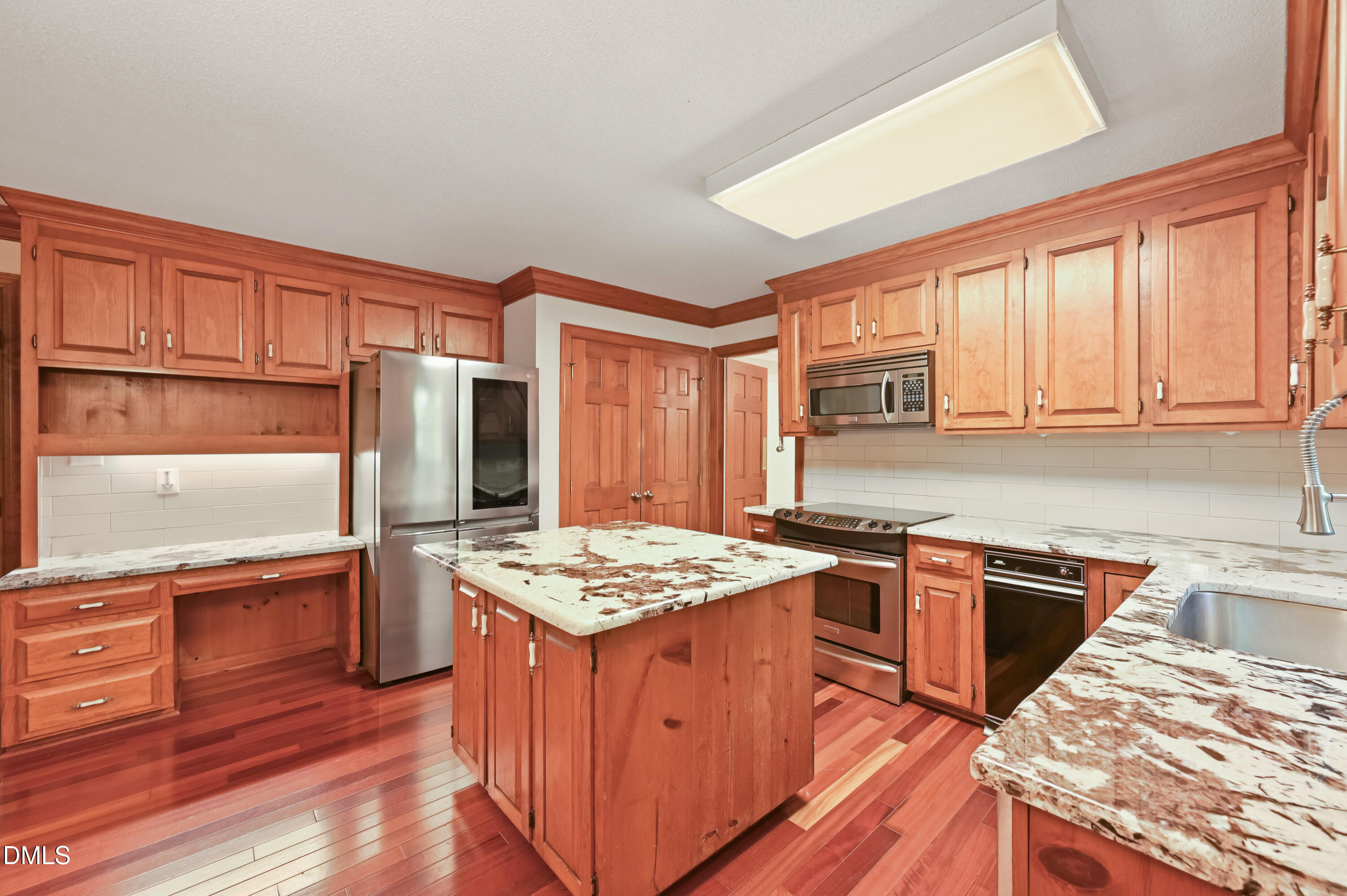 1011 Queensferry Road Property Photo 4