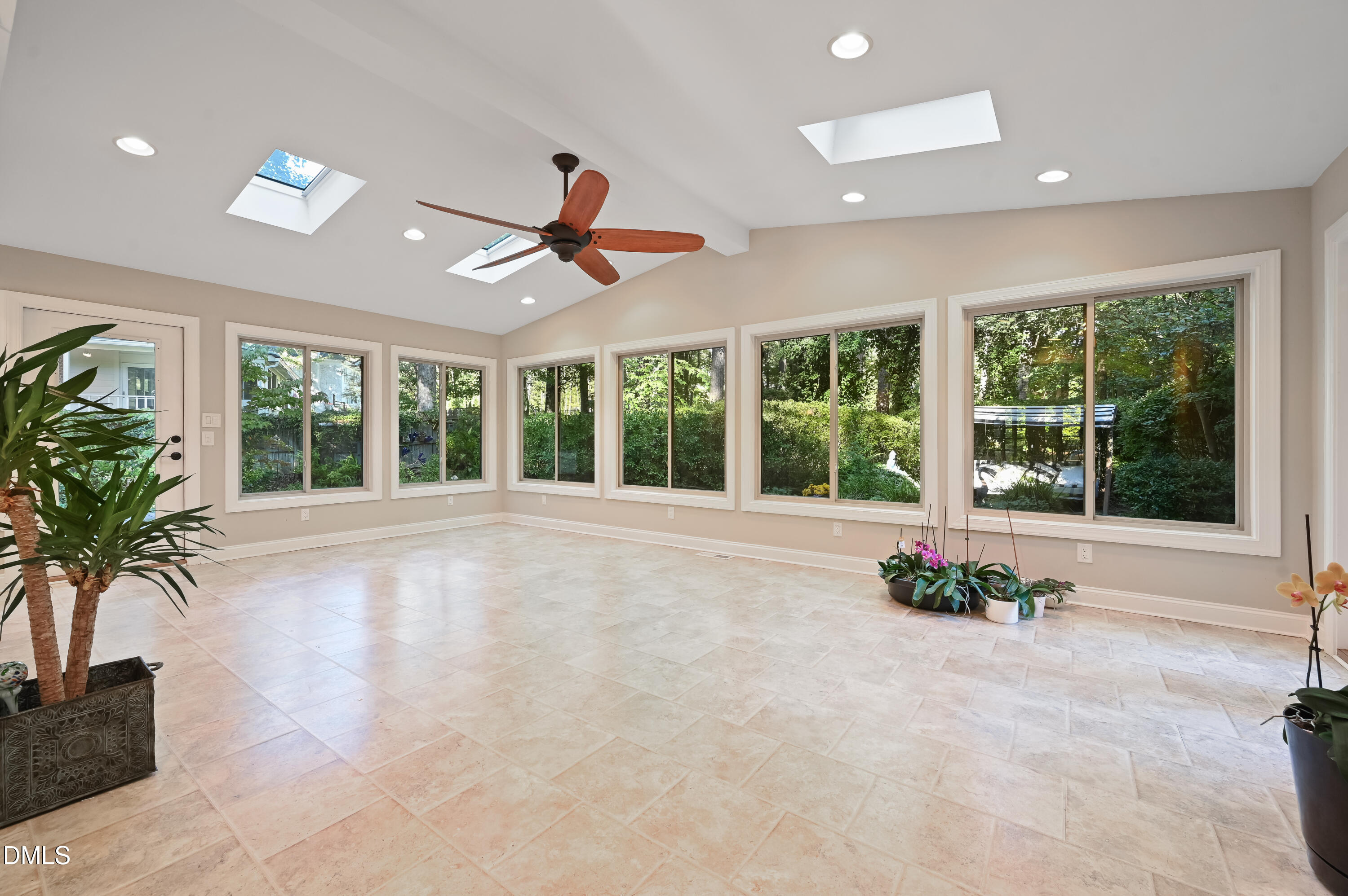 1011 Queensferry Road Property Photo 13