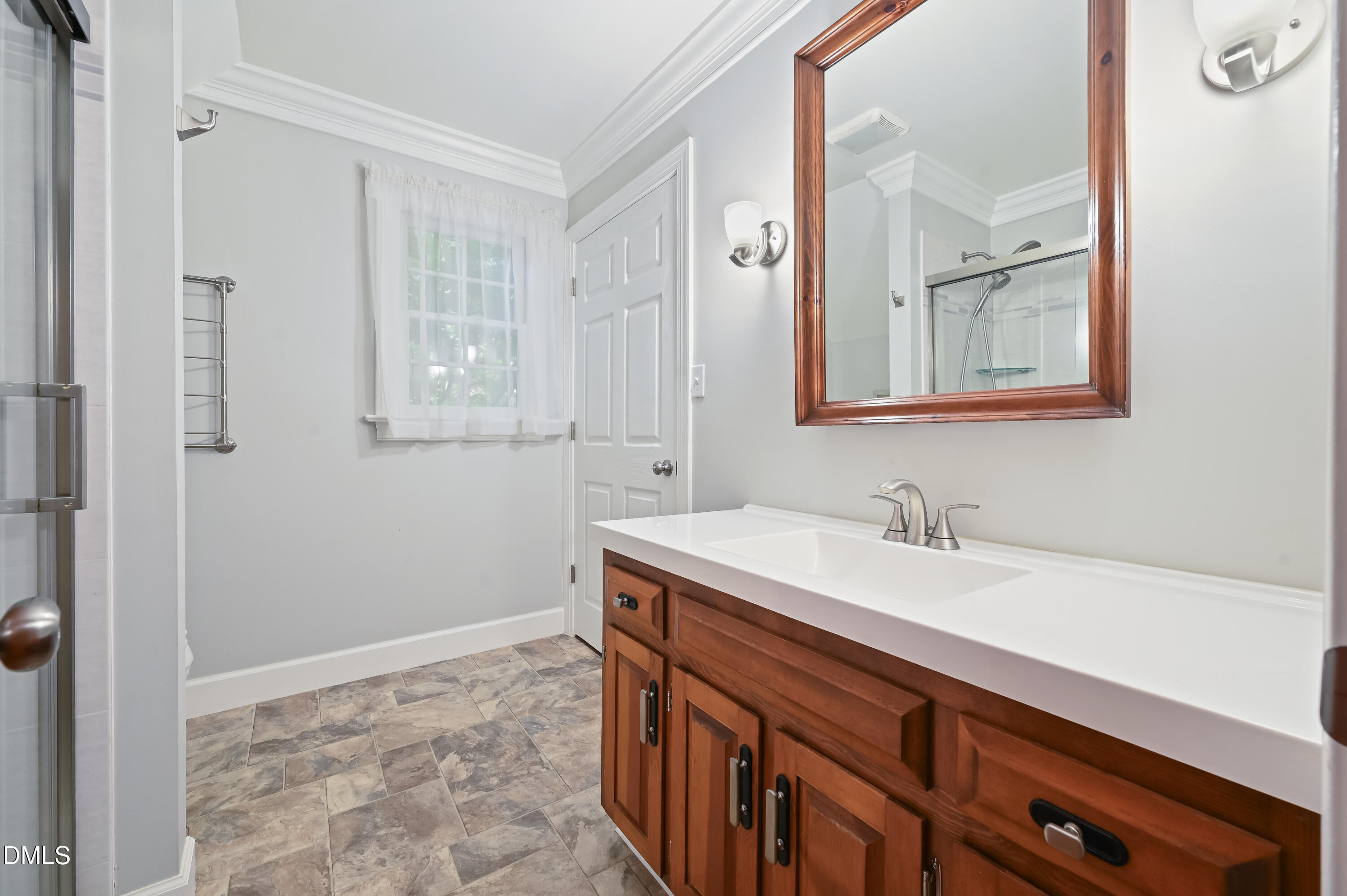 1011 Queensferry Road Property Photo 15