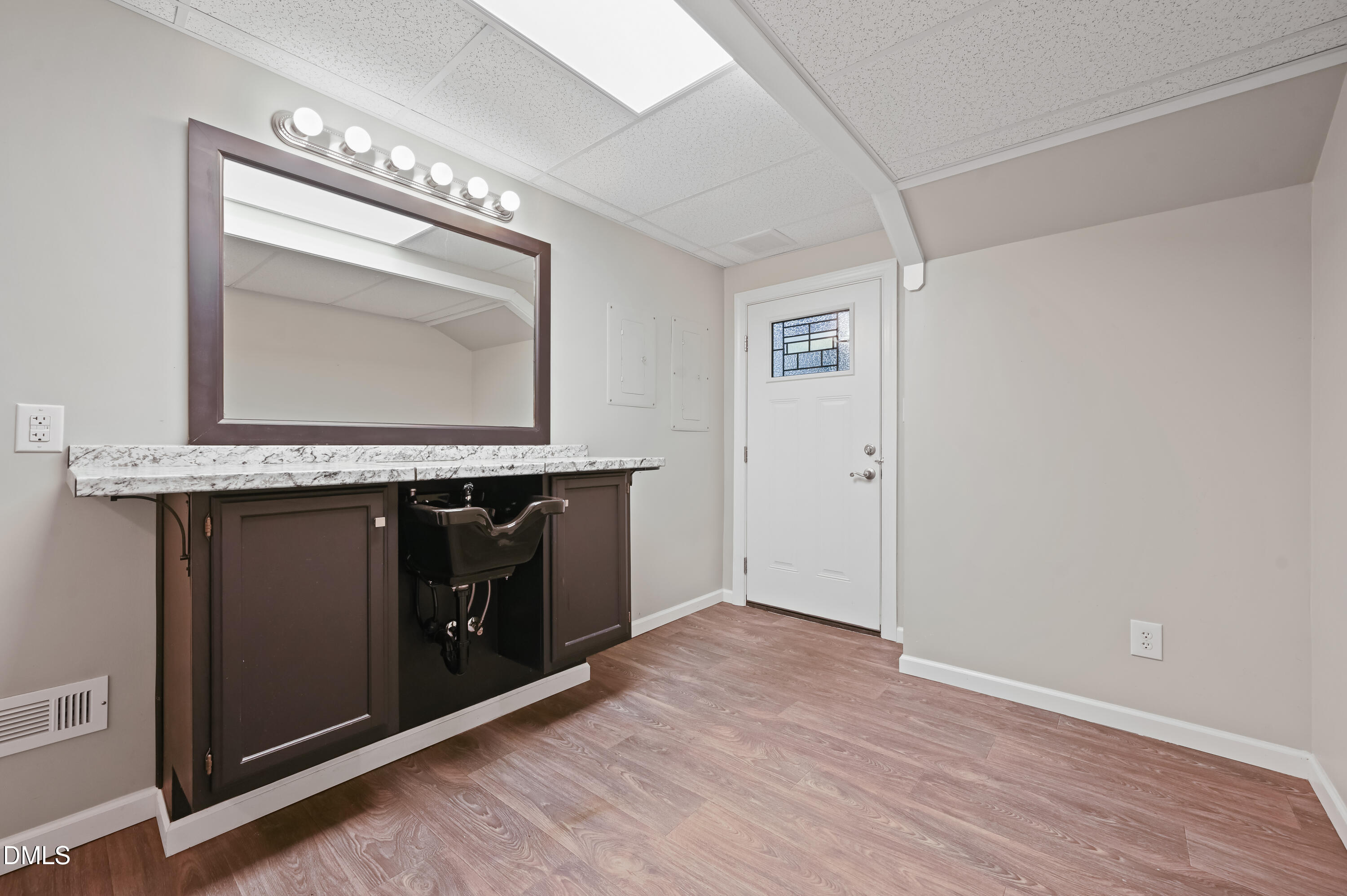 1011 Queensferry Road Property Photo 27