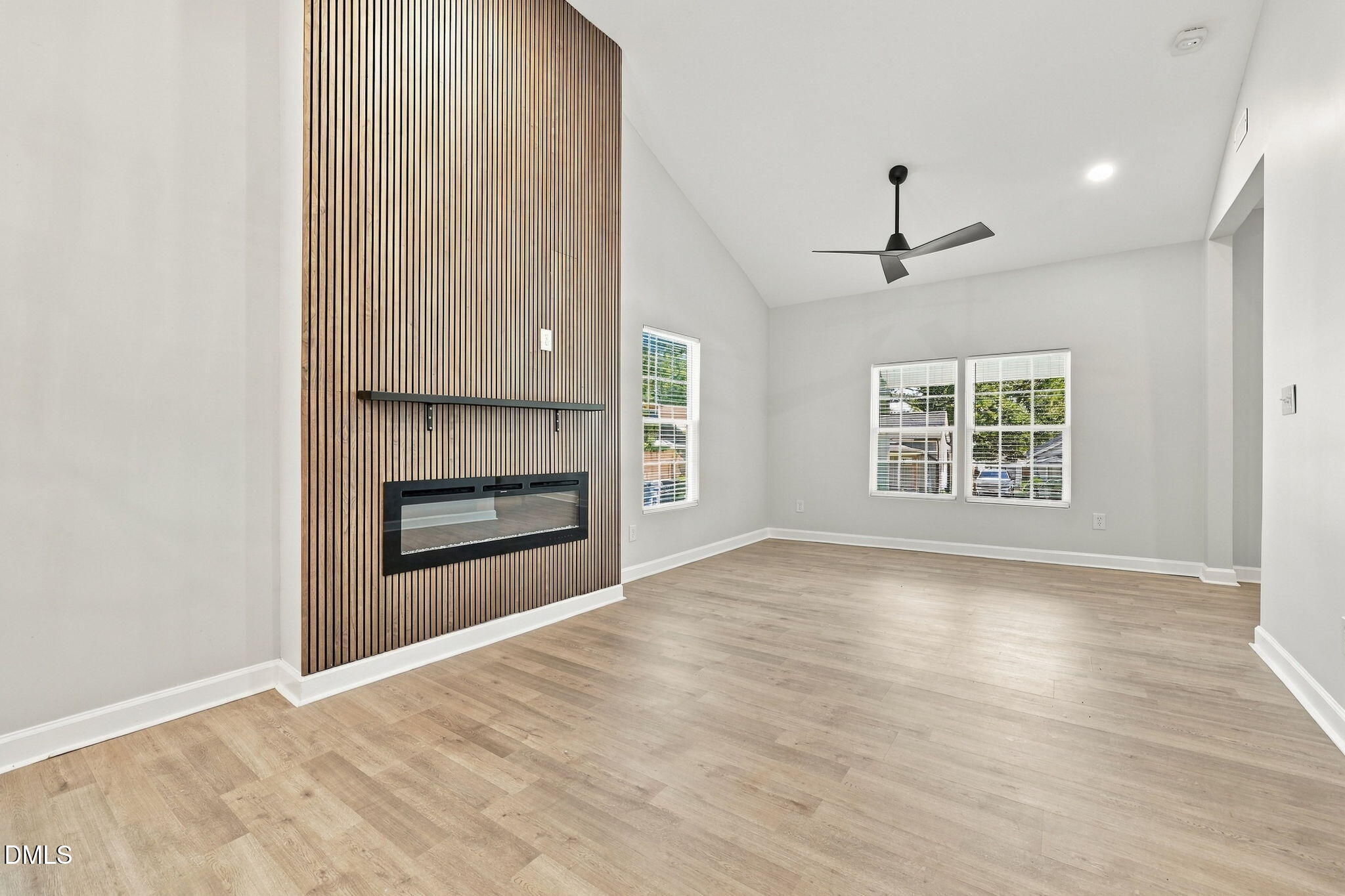 109 N Dunn Street Property Photo 3