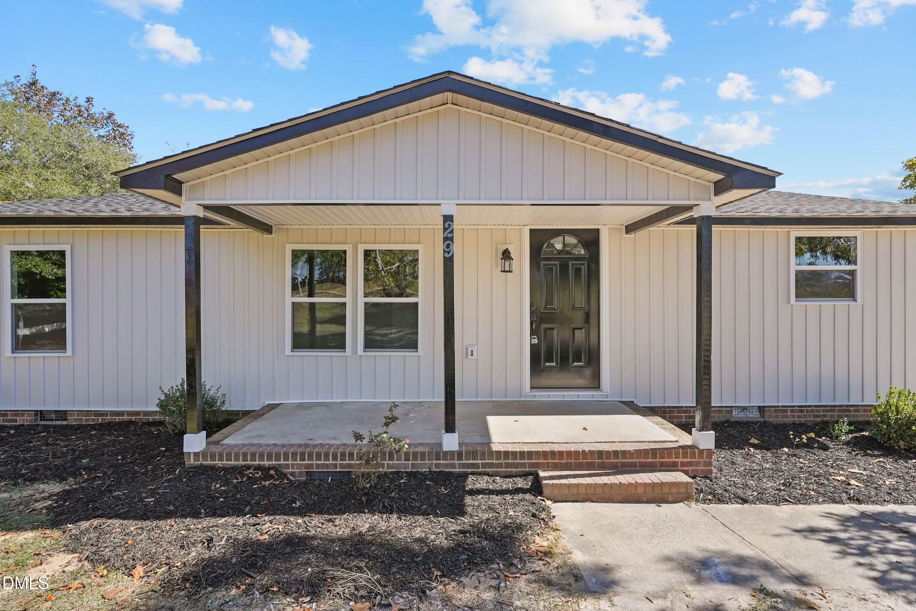 29 Independence Way Property Photo 5