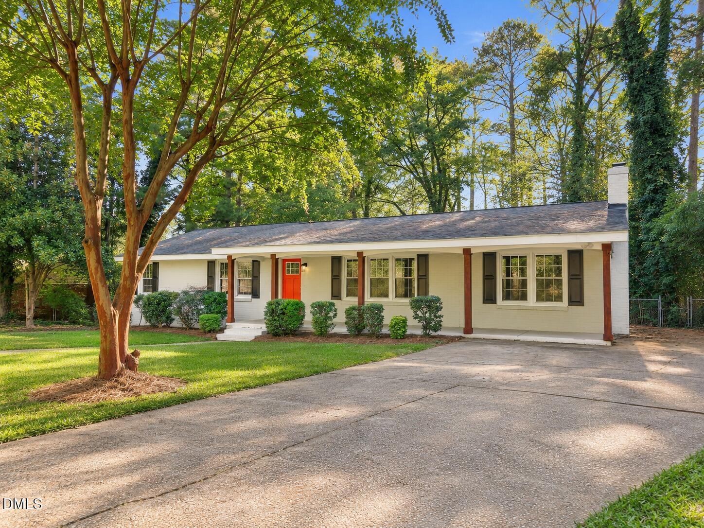2950 Glenridge Drive Property Photo 1