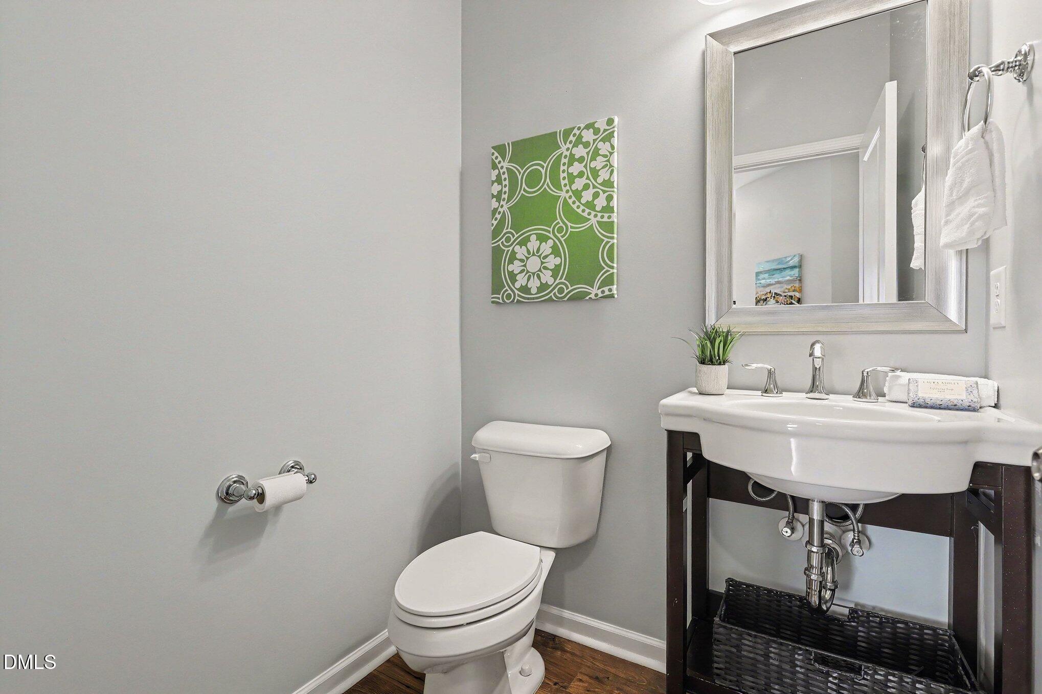 1833 Birdhouse Lane Property Photo 4