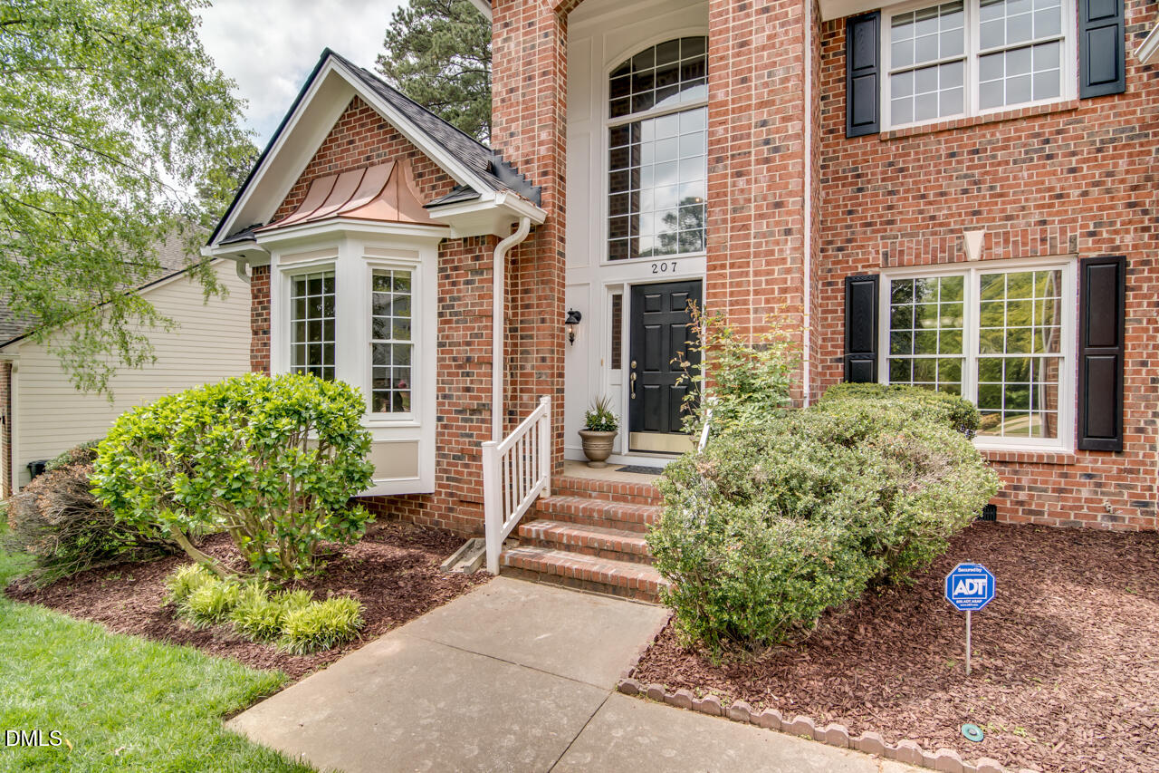 207 Danton Drive Property Photo 3