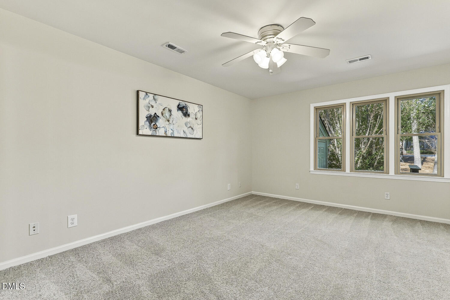 5413 Sharpe Drive Property Photo 5
