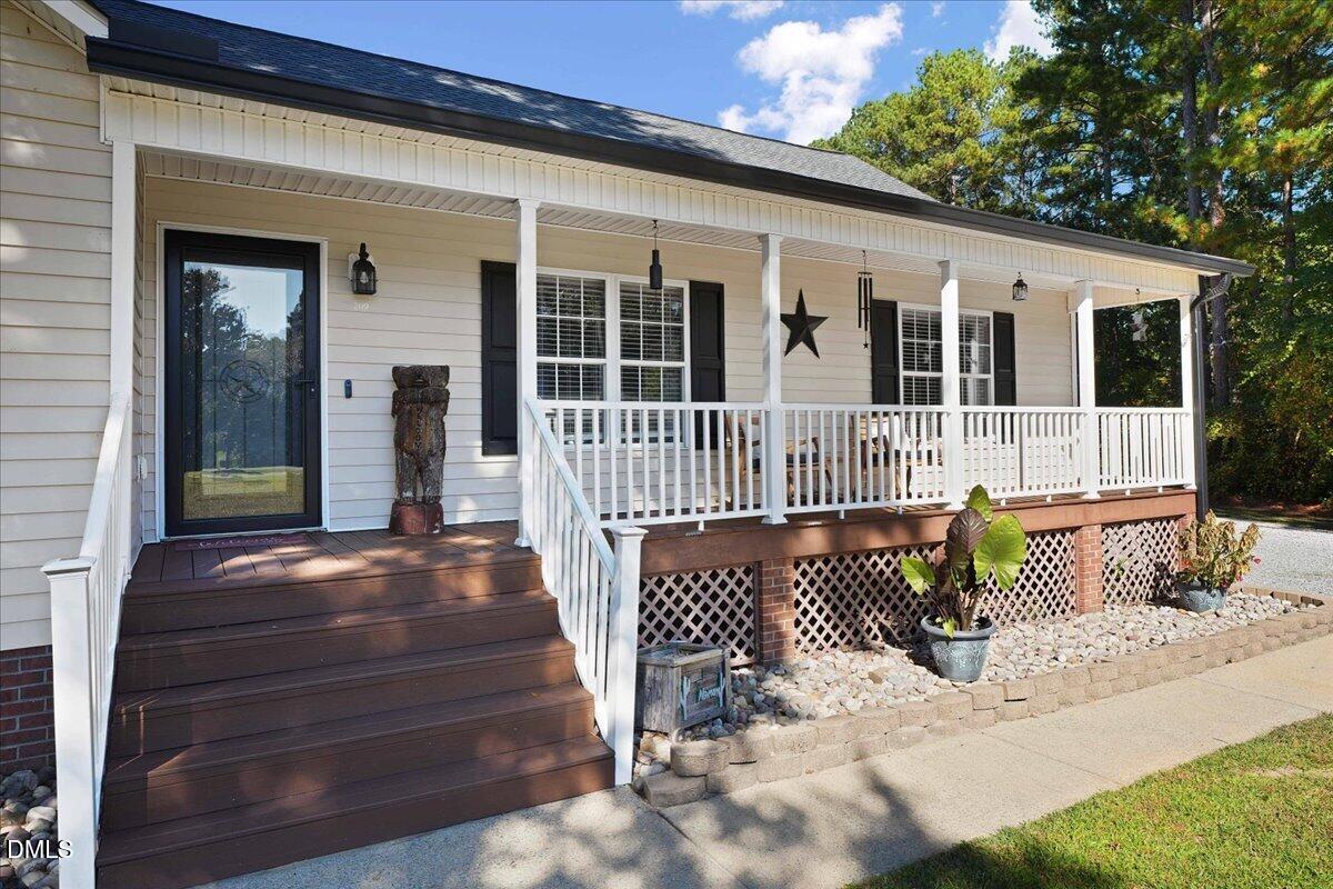 209 Davis Farm Drive Property Photo 4