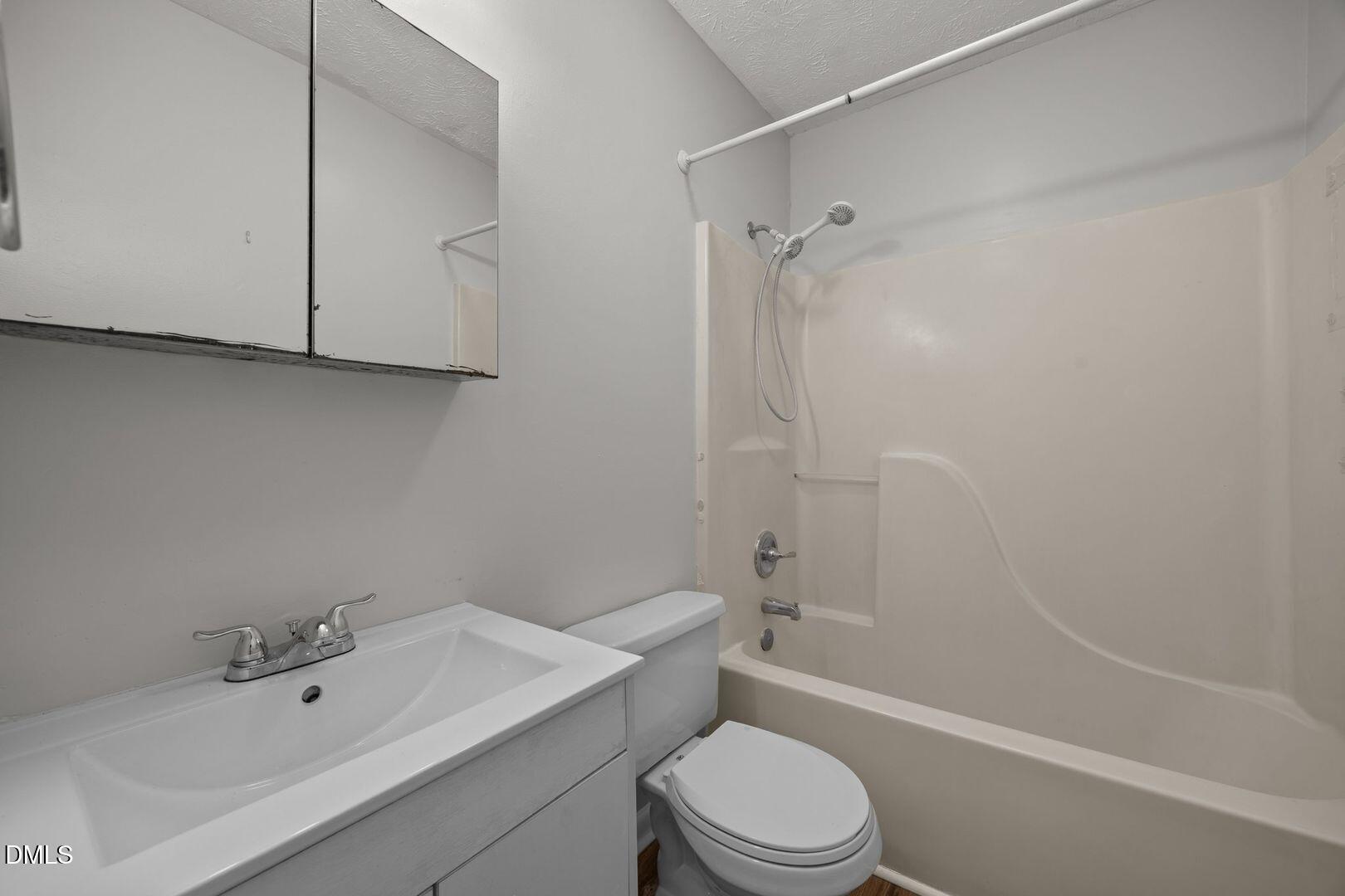 54 Rolling Springs Drive Property Photo 6
